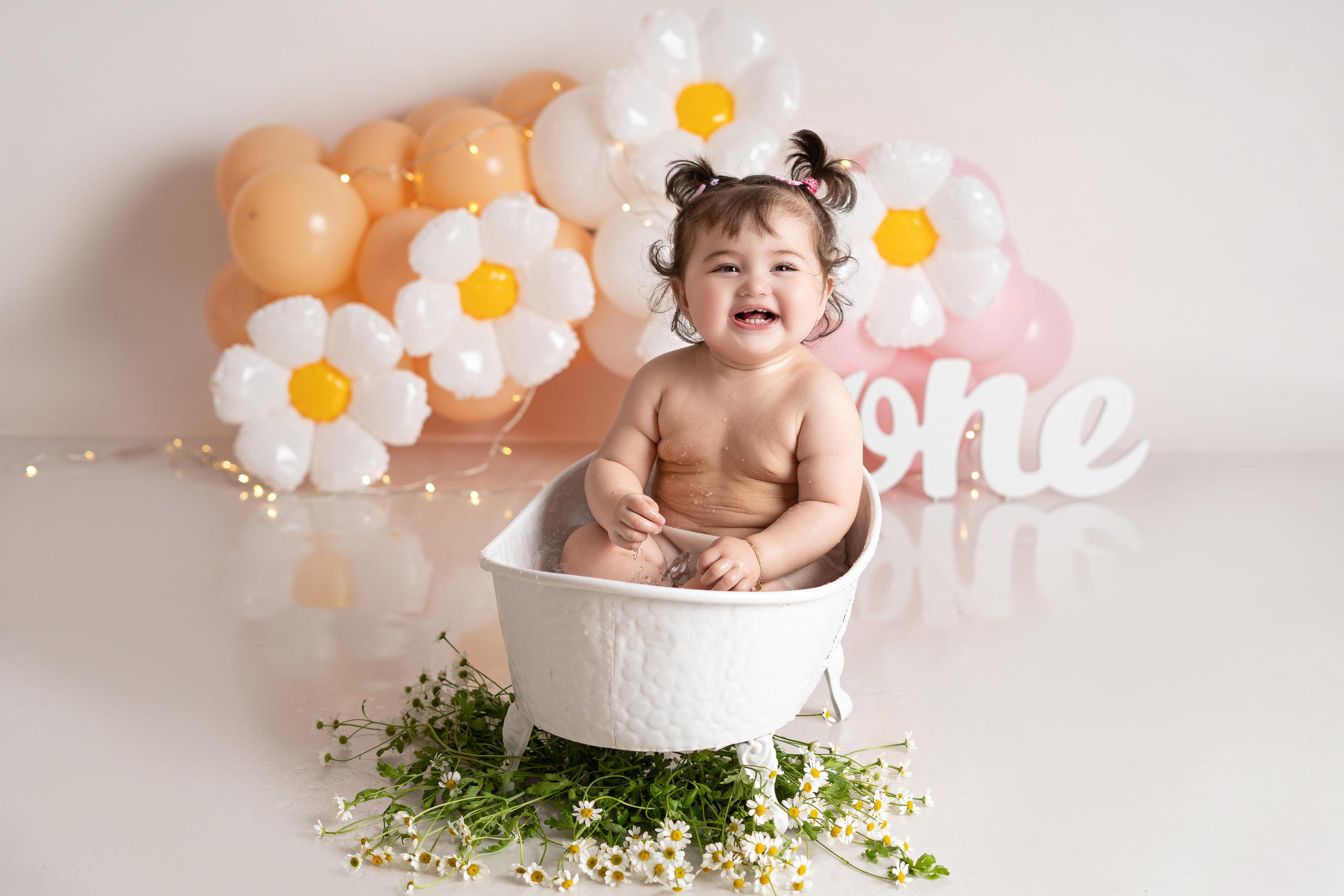 Анастасия. Фотограф новорождённых в Минске. Годик под ключ