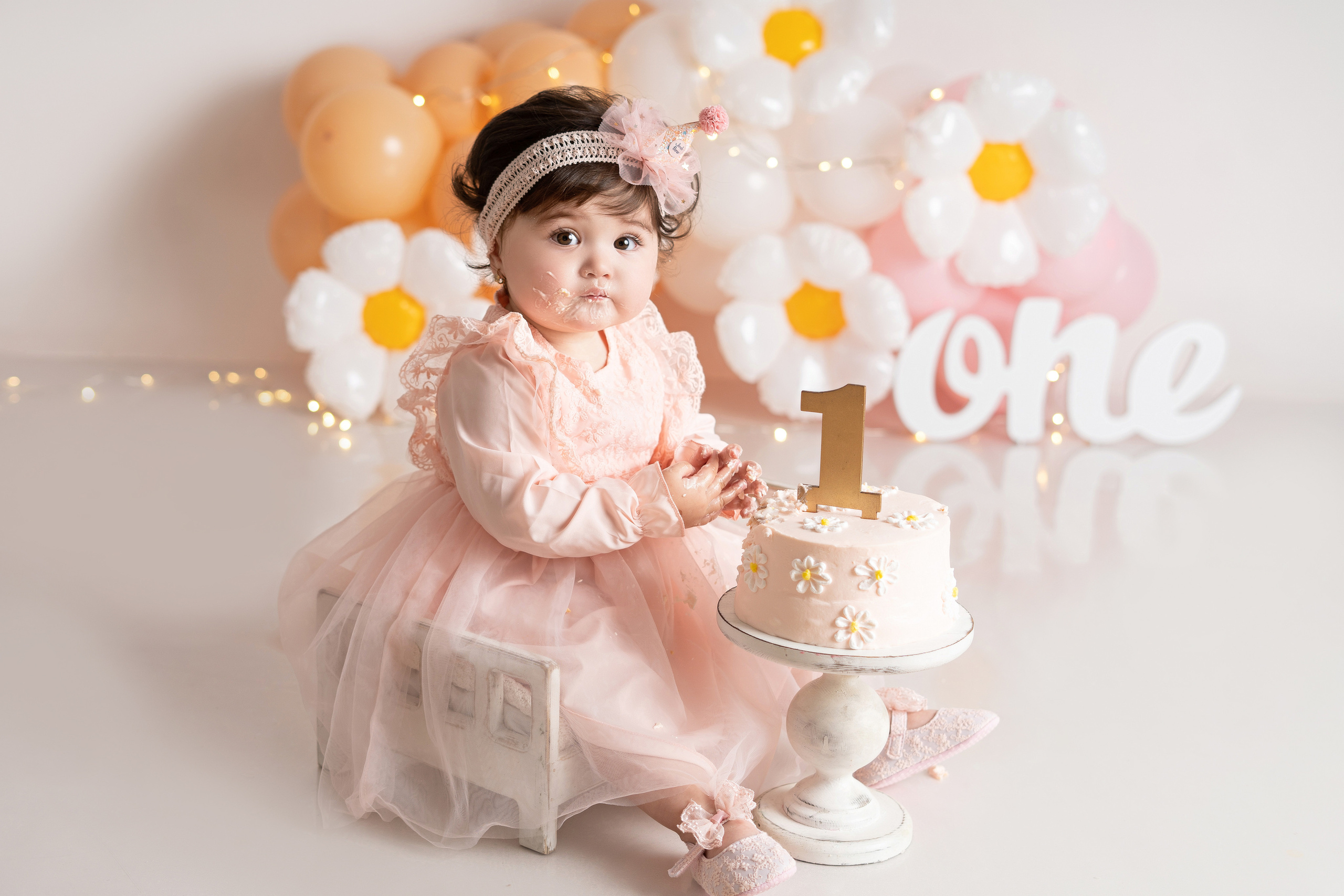 Анастасия. Фотограф новорождённых в Минске. Годик под ключ