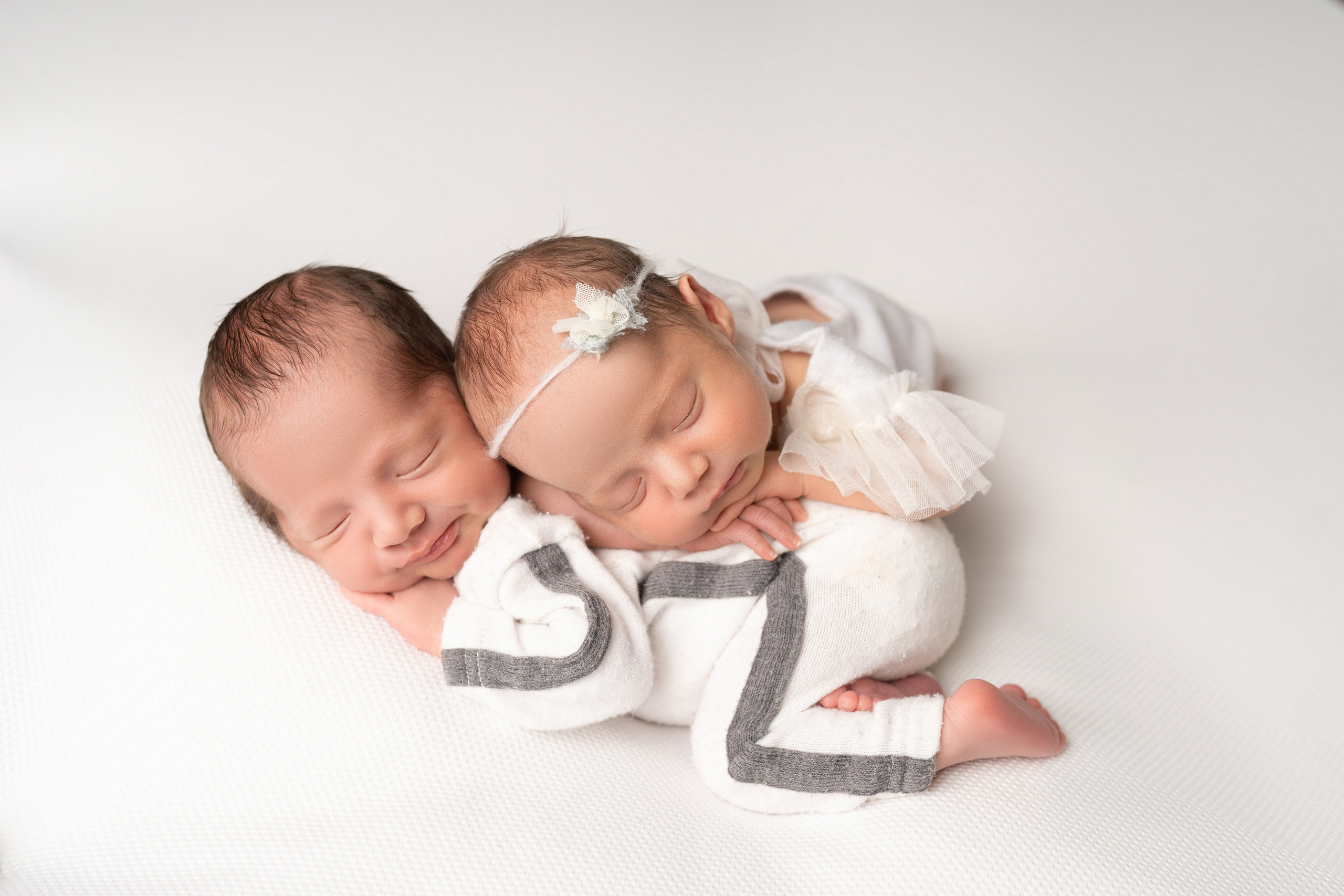 Амина и Мухаммад. Фотограф новорождённых в Минске. Годик под ключ