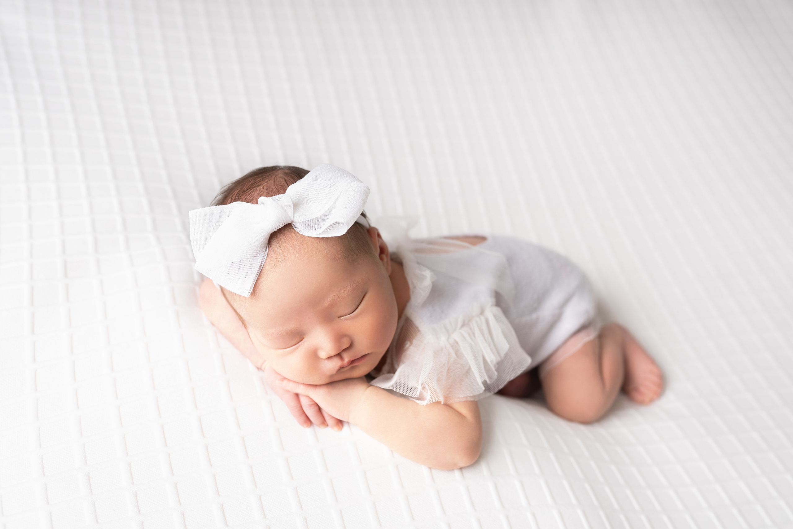 Адриана. Фотограф новорождённых в Минске. Годик под ключ