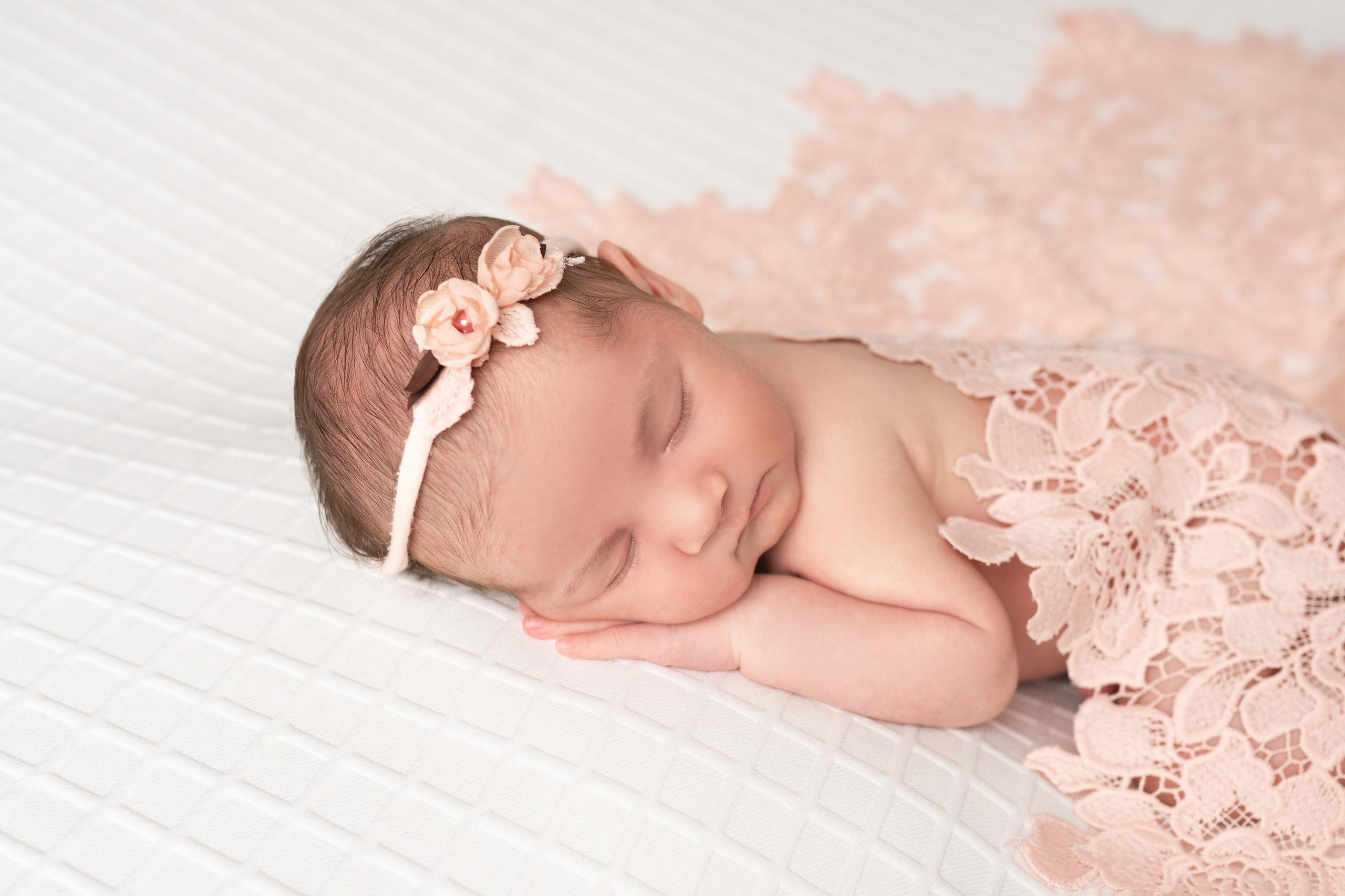 Кария. Фотограф новорождённых в Минске. Годик под ключ