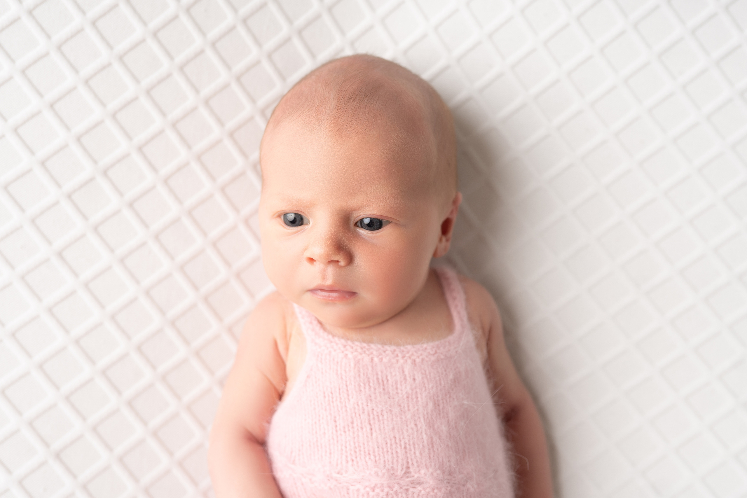 Вероника. Фотограф новорождённых в Минске. Годик под ключ