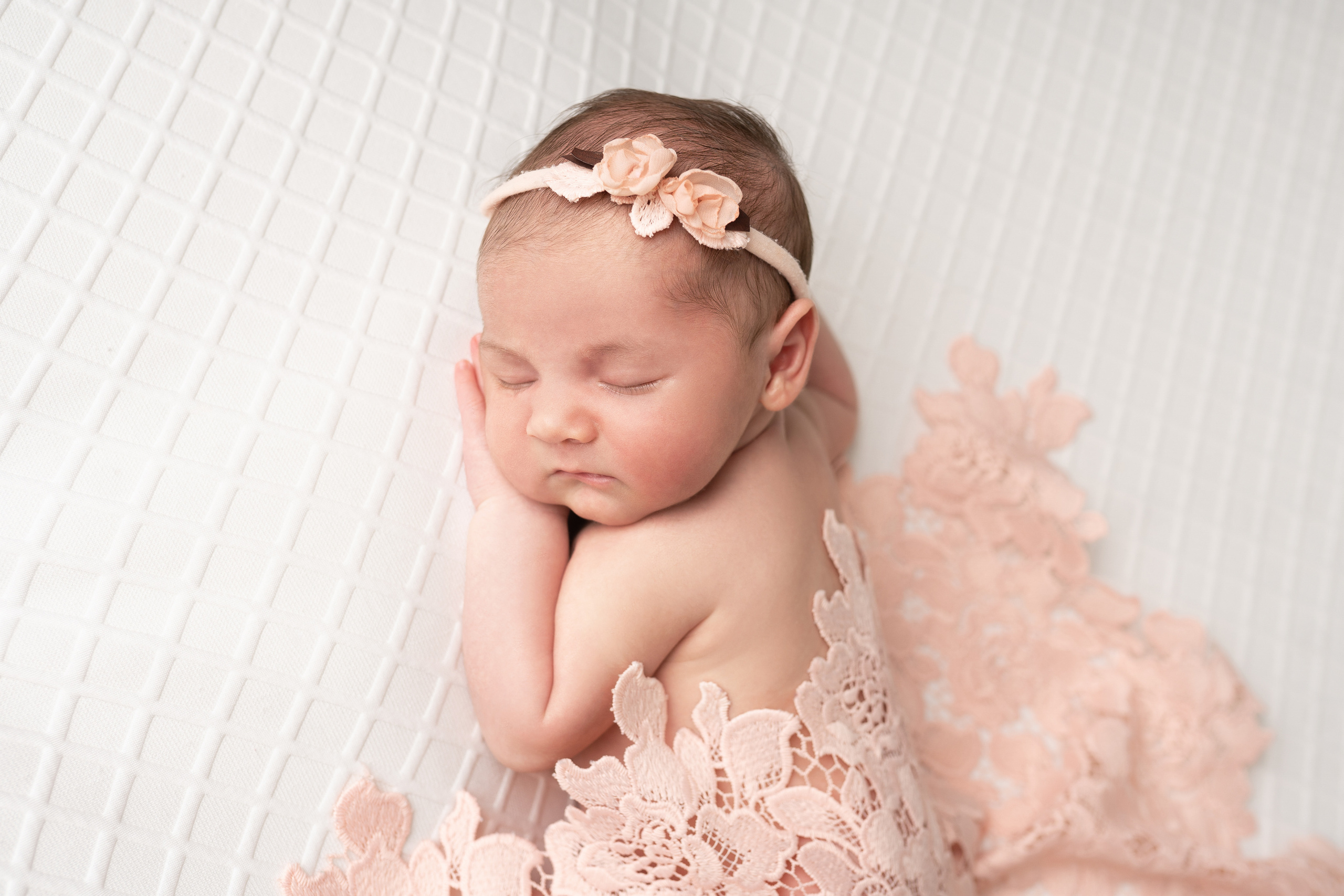 Кария. Фотограф новорождённых в Минске. Годик под ключ