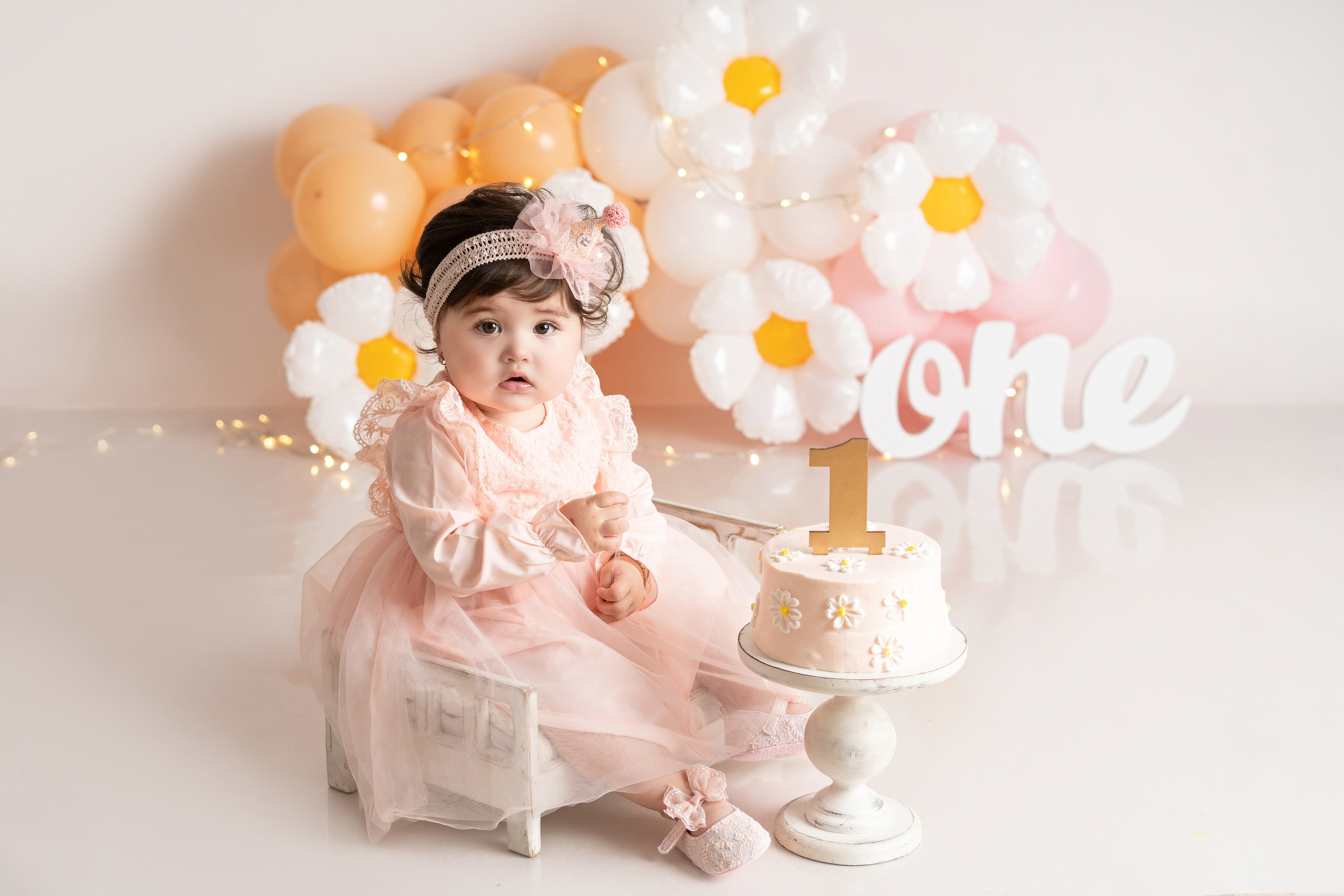 Анастасия. Фотограф новорождённых в Минске. Годик под ключ