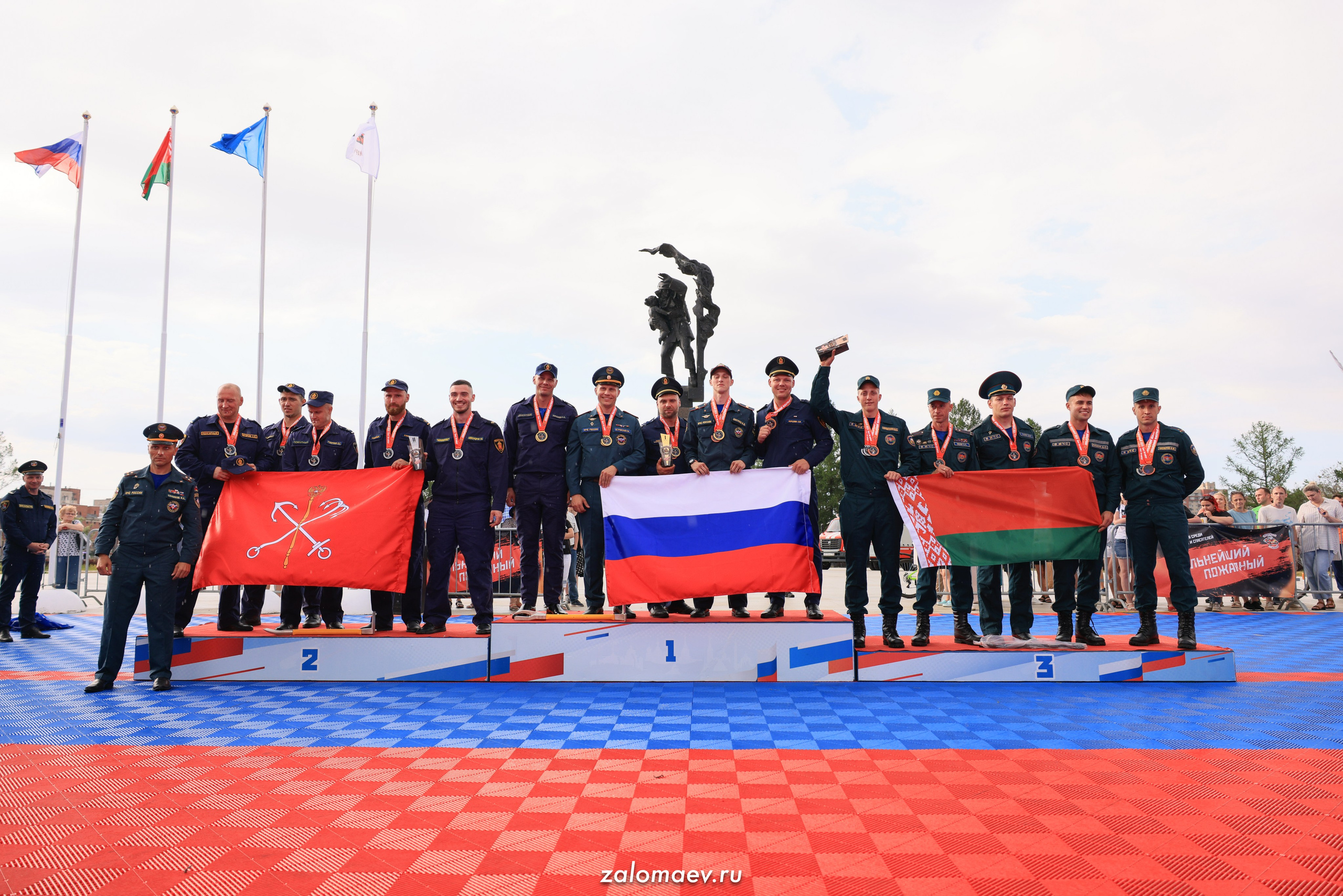 Сильнейший пожарный. Фотограф Александр Заломаев