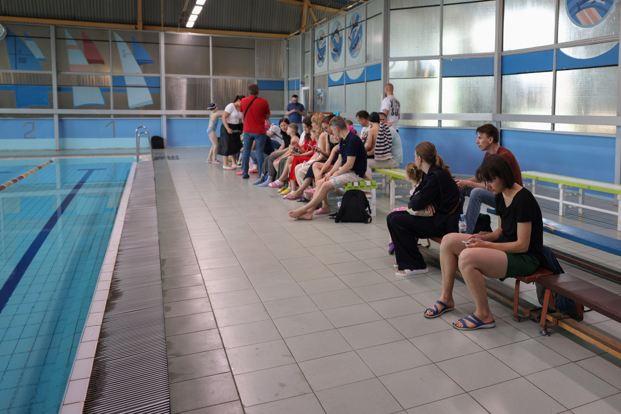 Веселый дельфин. Плавание. Дети 8-9 лет. Фотограф Александр Заломаев