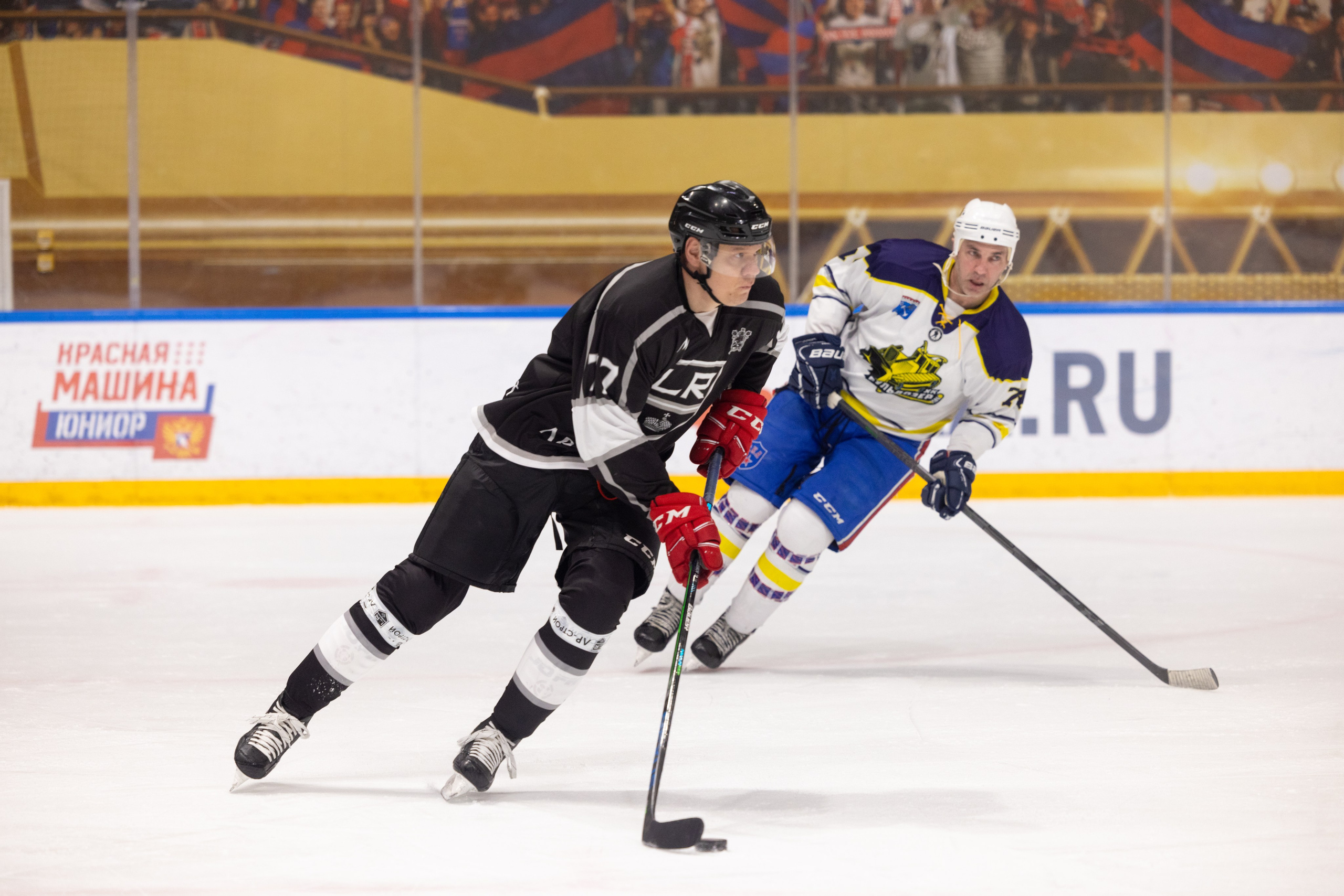 Бульдозер vs. LR-строй. Фотограф Александр Заломаев