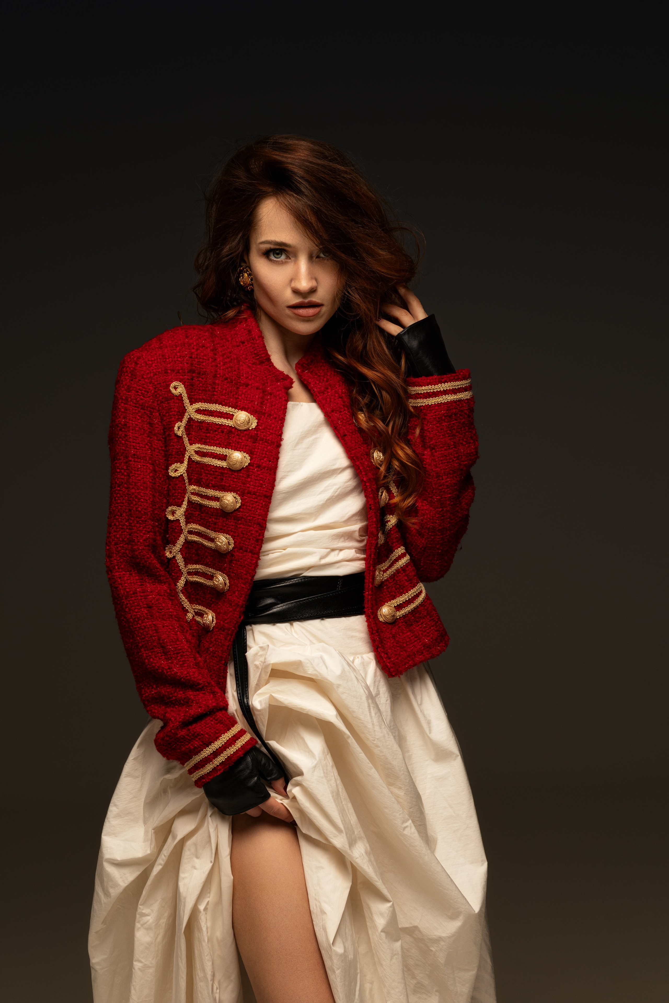 Студийная съемка с Еленой на циклораме с импульсным светом в формате для «себя». Дмитрий Шульгин, портретный фотограф в Воронеже