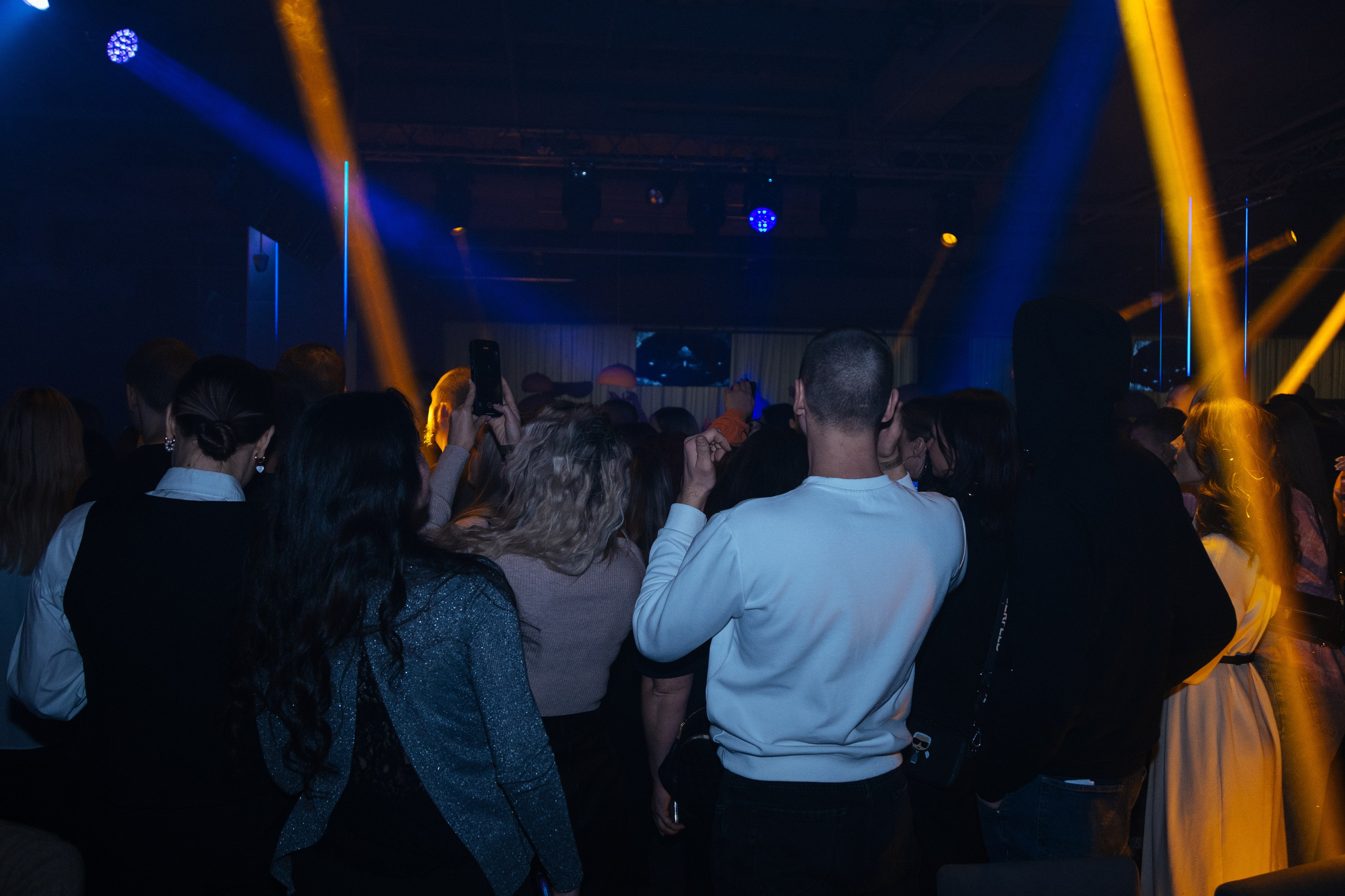 Султан Лагучев в Красноярске 05.03.2026. Фотограф Красноярск съемки лавстори, фотосессия в студии, портретная съемка, творческие фотосессии