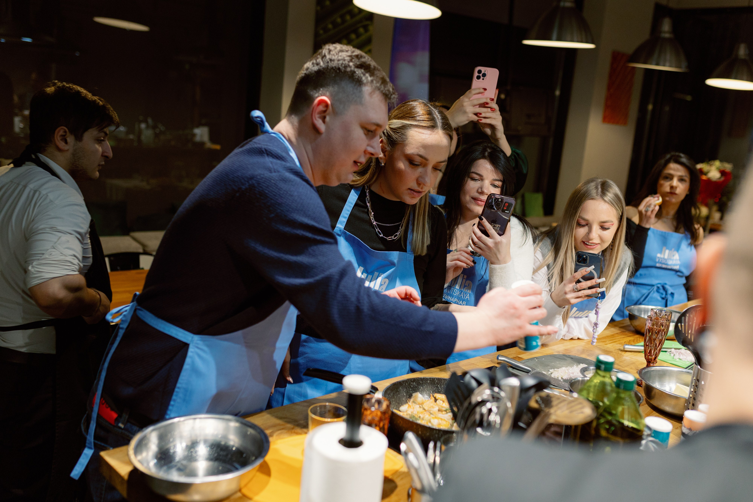 Профессиональная фотосъемка кулинарного мастер-класса. Свадебный фотограф в Москве Мария Крош