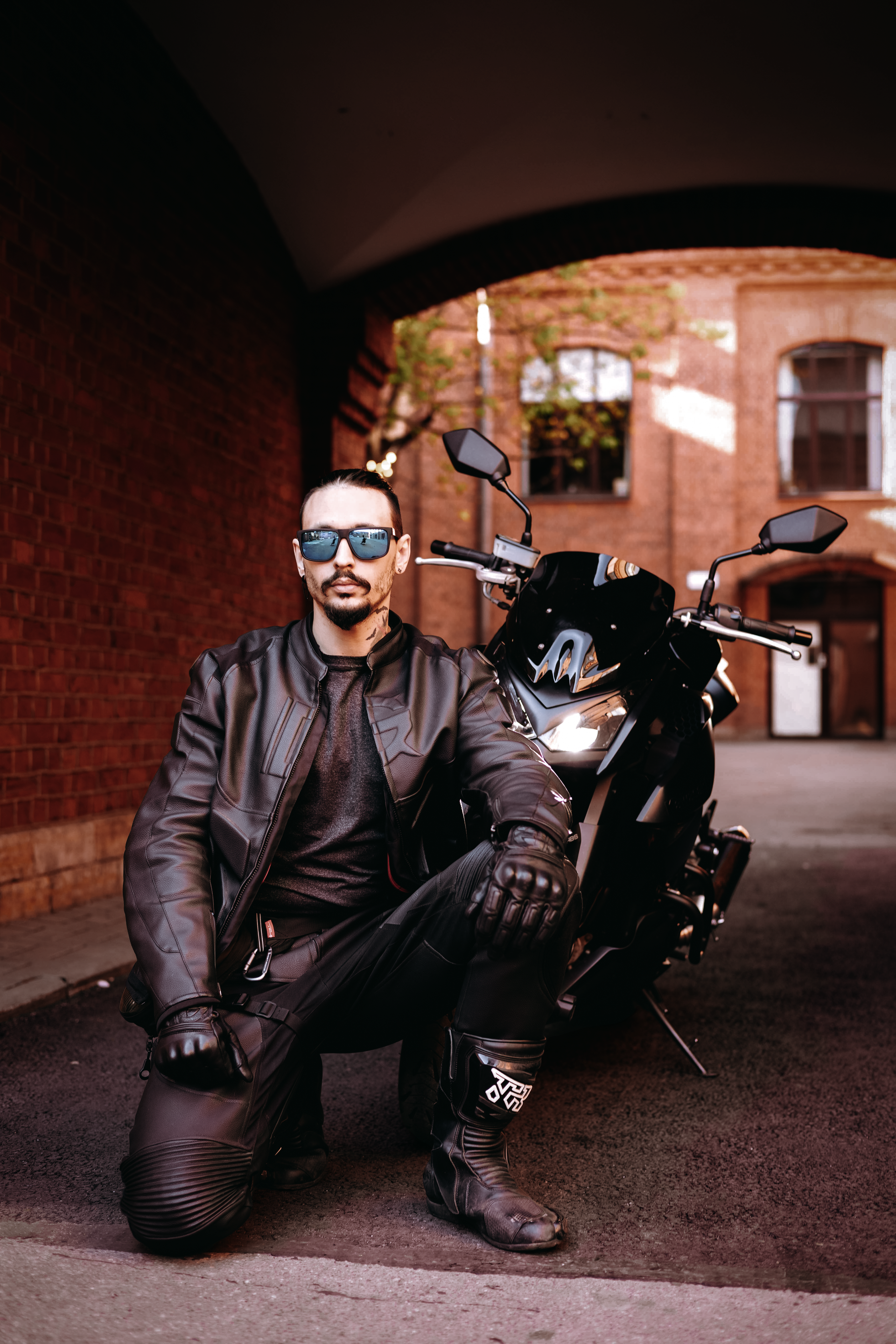 МОТО. Женский и свадебный фотограф в Санкт-Петербурге Элизабет Ланцова. Будуарные съемки, свадебные съемки, лавстори, контент-съемка