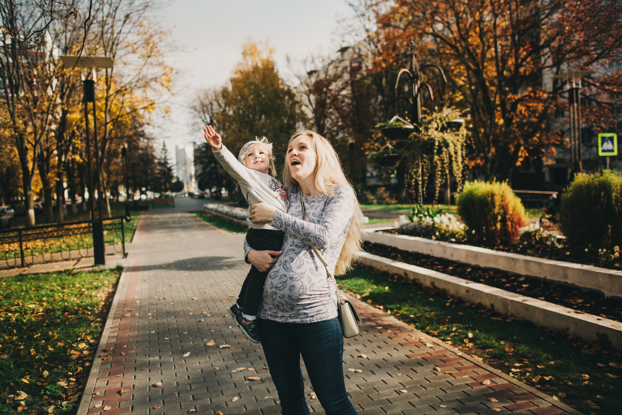 Катя и Соната: в бликах осени. Фотограф в Москве новорожденные свадьбы семьи Дарья Ларионова