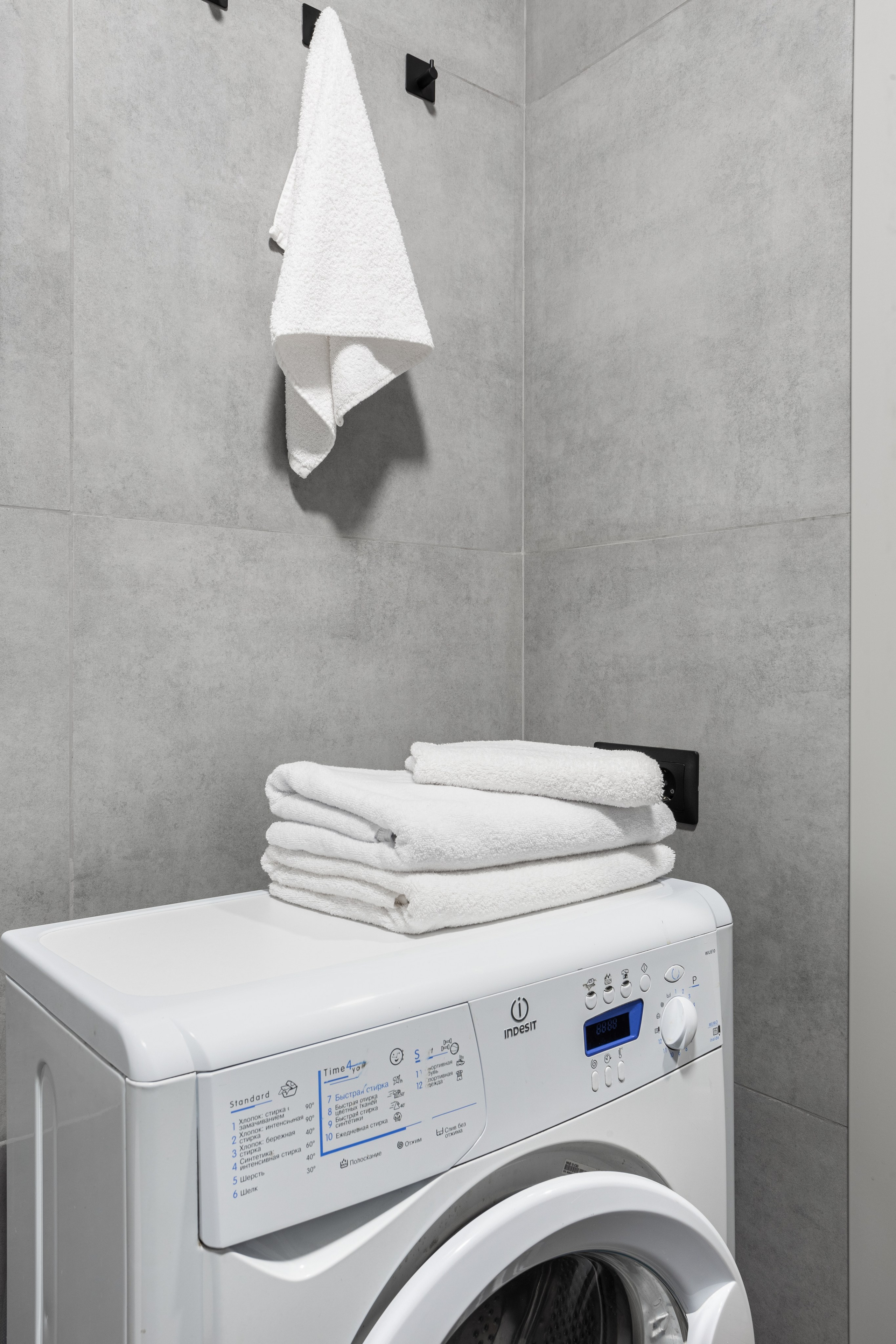 Фотосъемка для посуточной аренды по адресу ул. Лесников, д. 25. Интерьерный фотограф и ретушер в Красноярске Денис Антропов