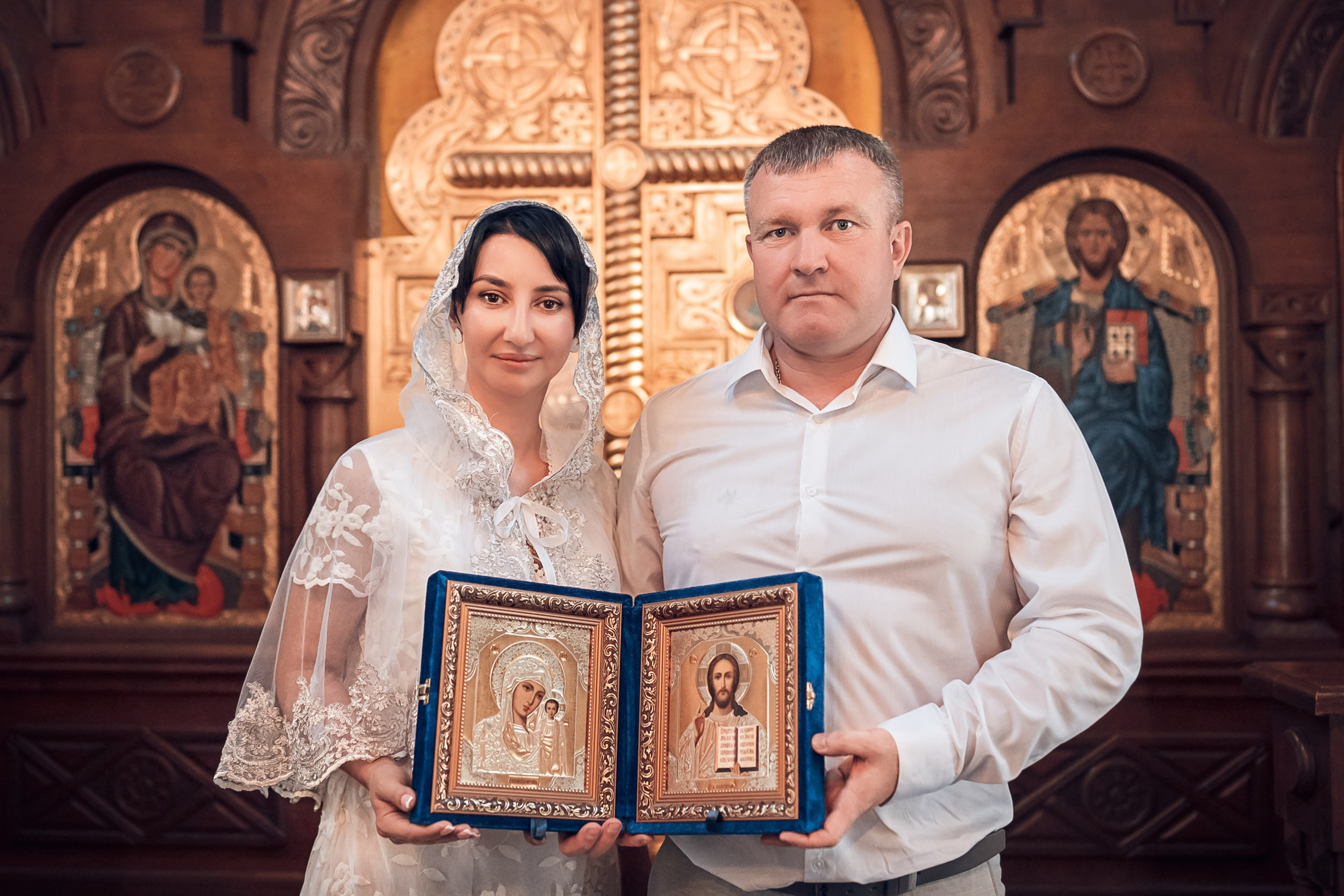 Венчание в храме Воскресения Христова пос. Форос. Церковный фотограф Севастополь