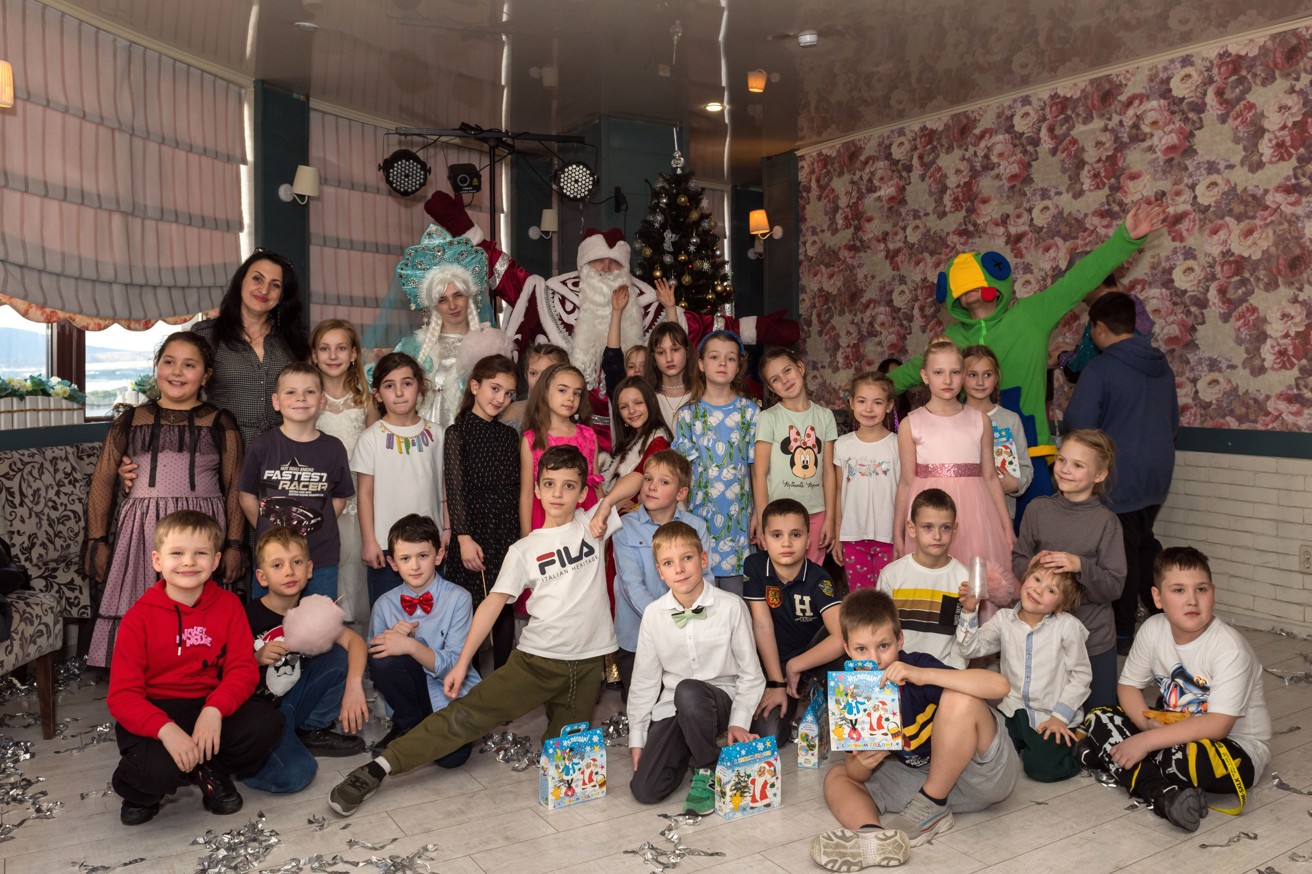 Новый год в 2 «Б». Семейный и детский фотограф в г. Геленджике Ольга Бурдюк