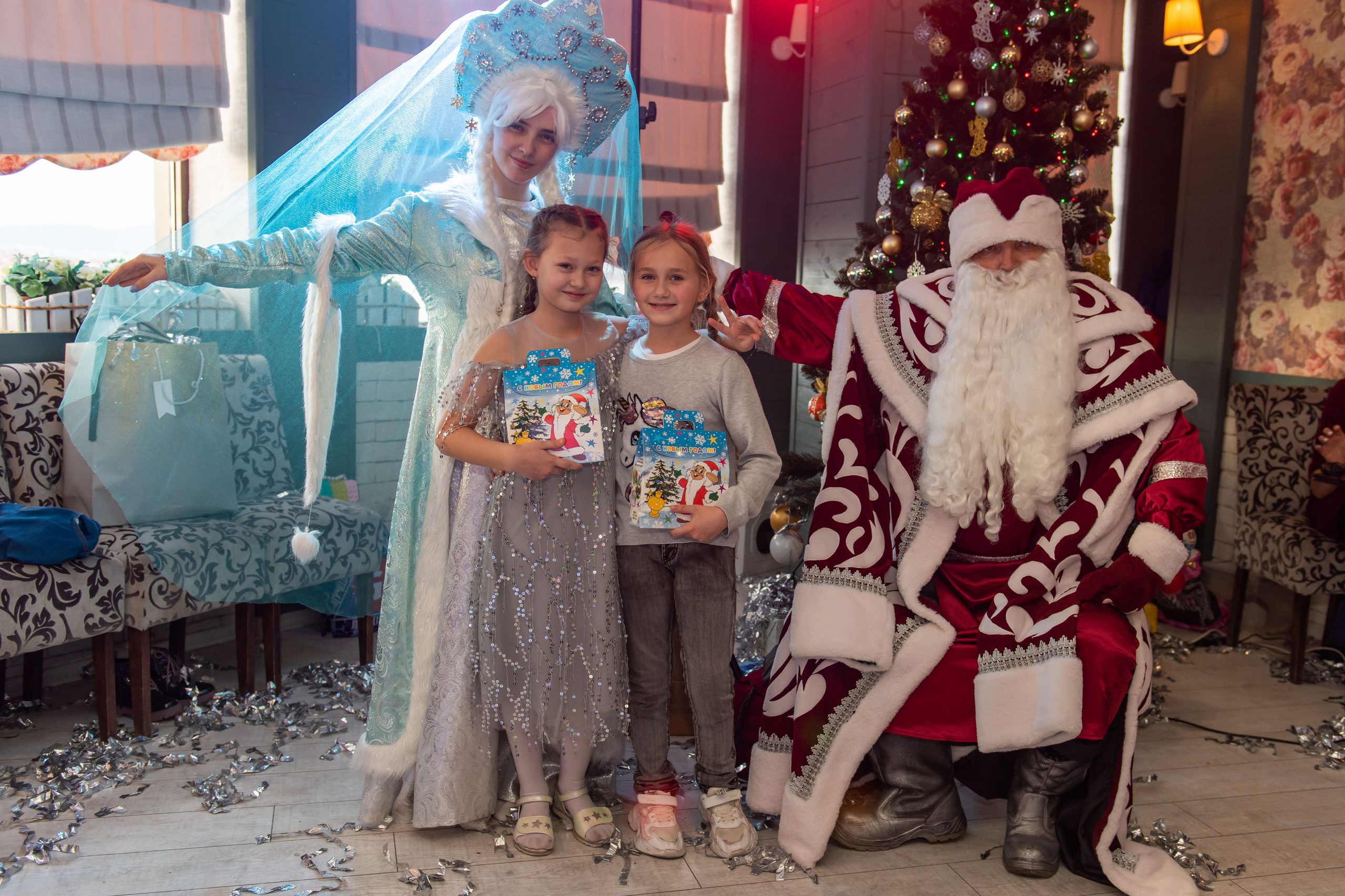 Новый год в 2 «Б». Семейный и детский фотограф в г. Геленджике Ольга Бурдюк