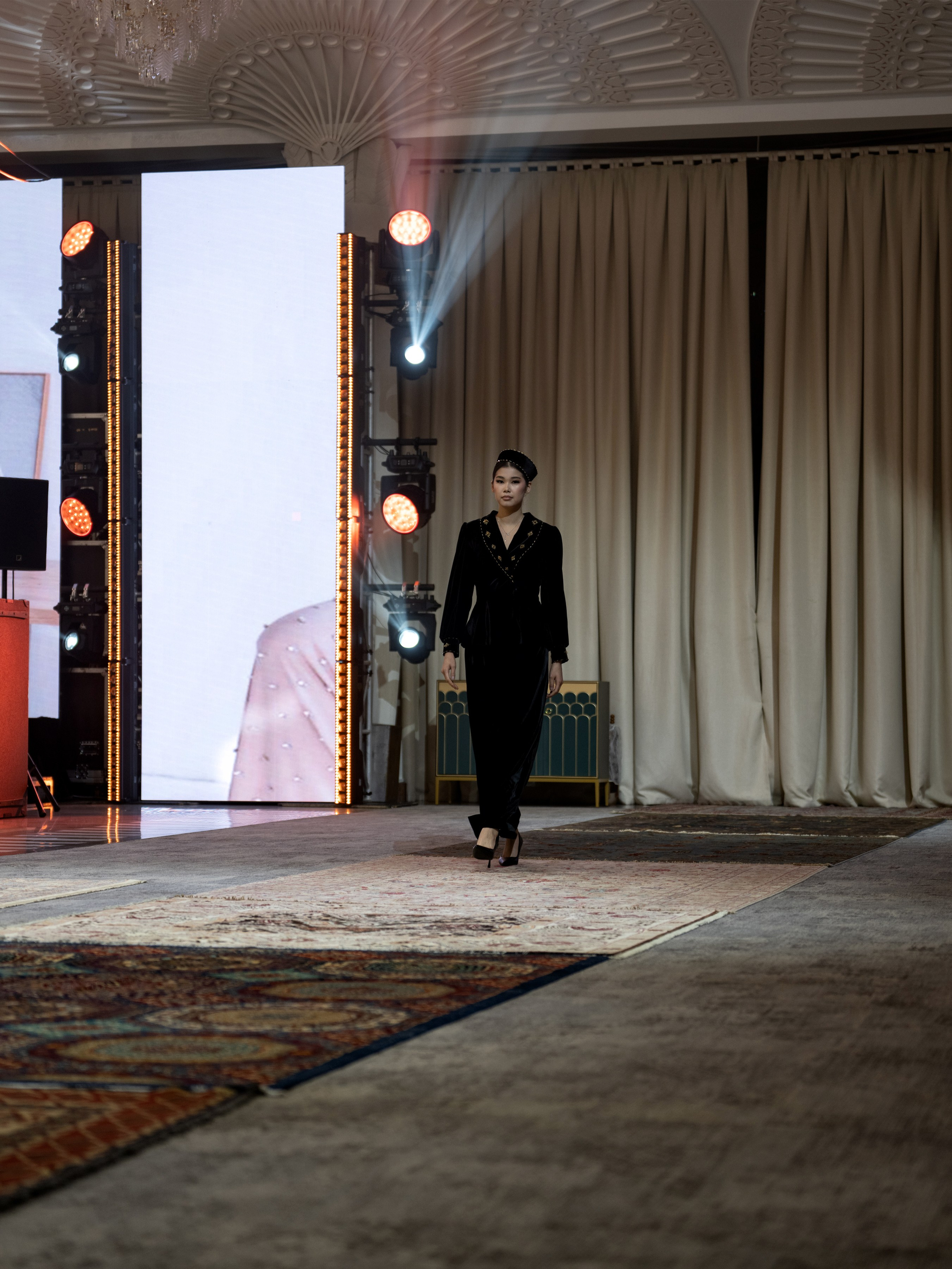 Khanshaiym brand. Сайт Алматинского НЮ АРТ, будуар и фэшн фотографа Дениса Карпенко