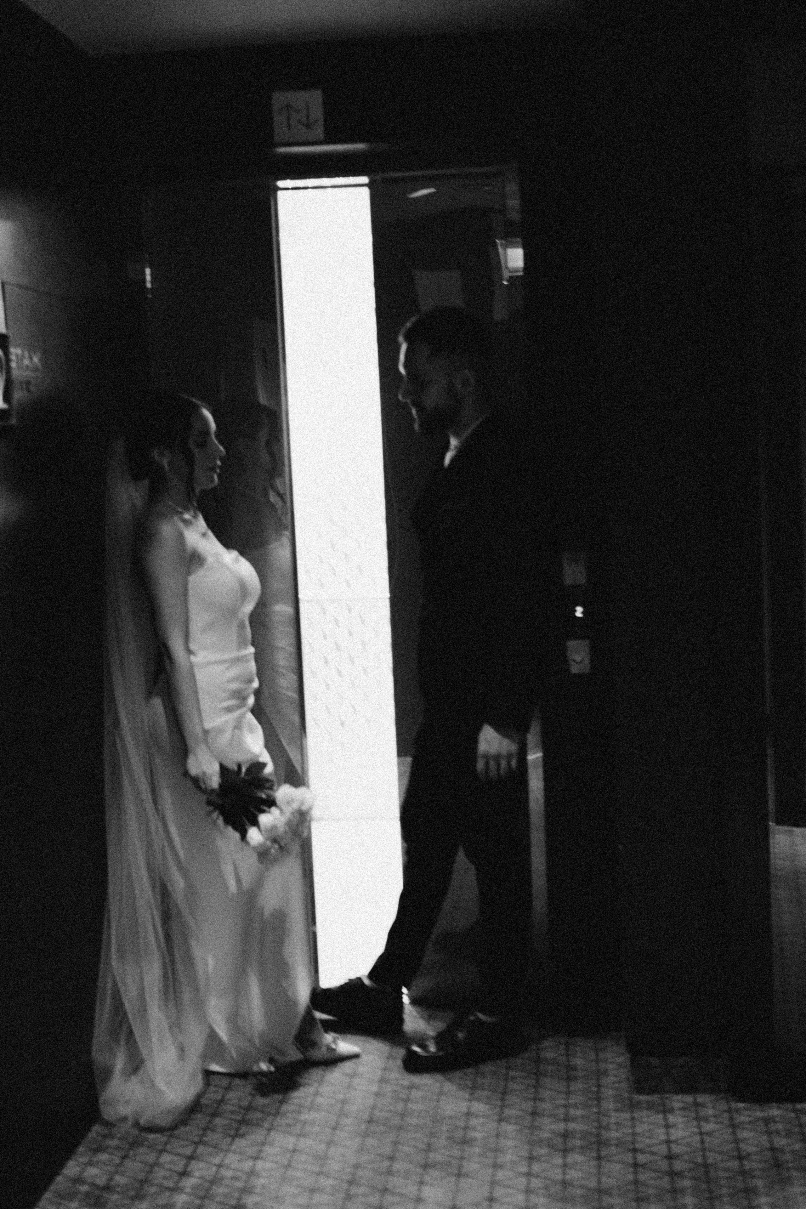 СВАДЕБНАЯ СЬЕМКА СБОРОВ ЖЕНИХА И НЕВЕСТЫ В ОТЕЛЕ И ТАКЖЕ ФОТОСЕССИИЯ В ОТЕЛЕЕ МЕГАПОЛИС БРЯНСК. Профессиональный фотограф, Санкт-Петербург — Виктория Богомолова