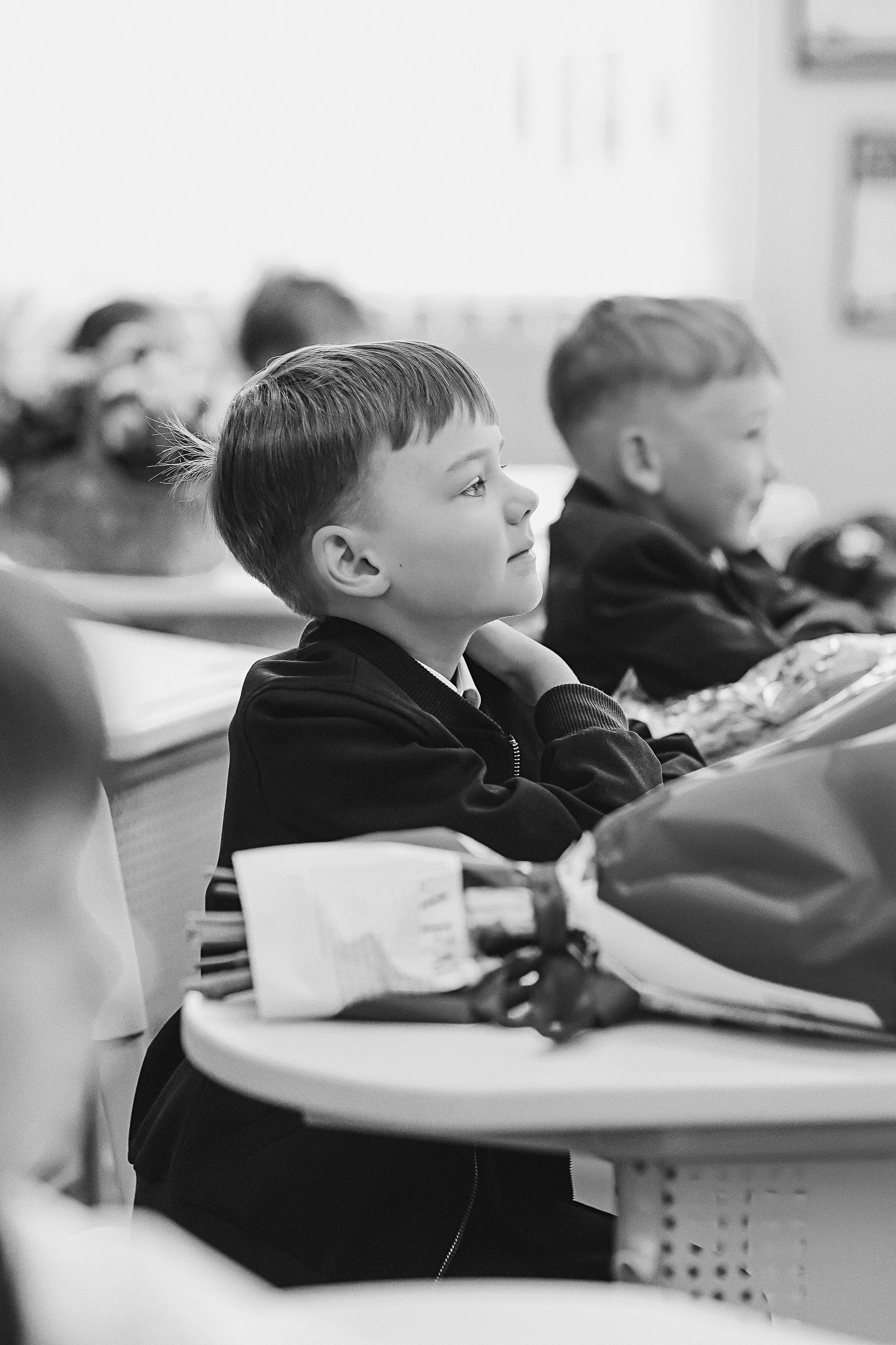 1 сентября линейка+кл час+портреты. Семейный фотограф Тюмень, фотограф на роды Салмина Мария