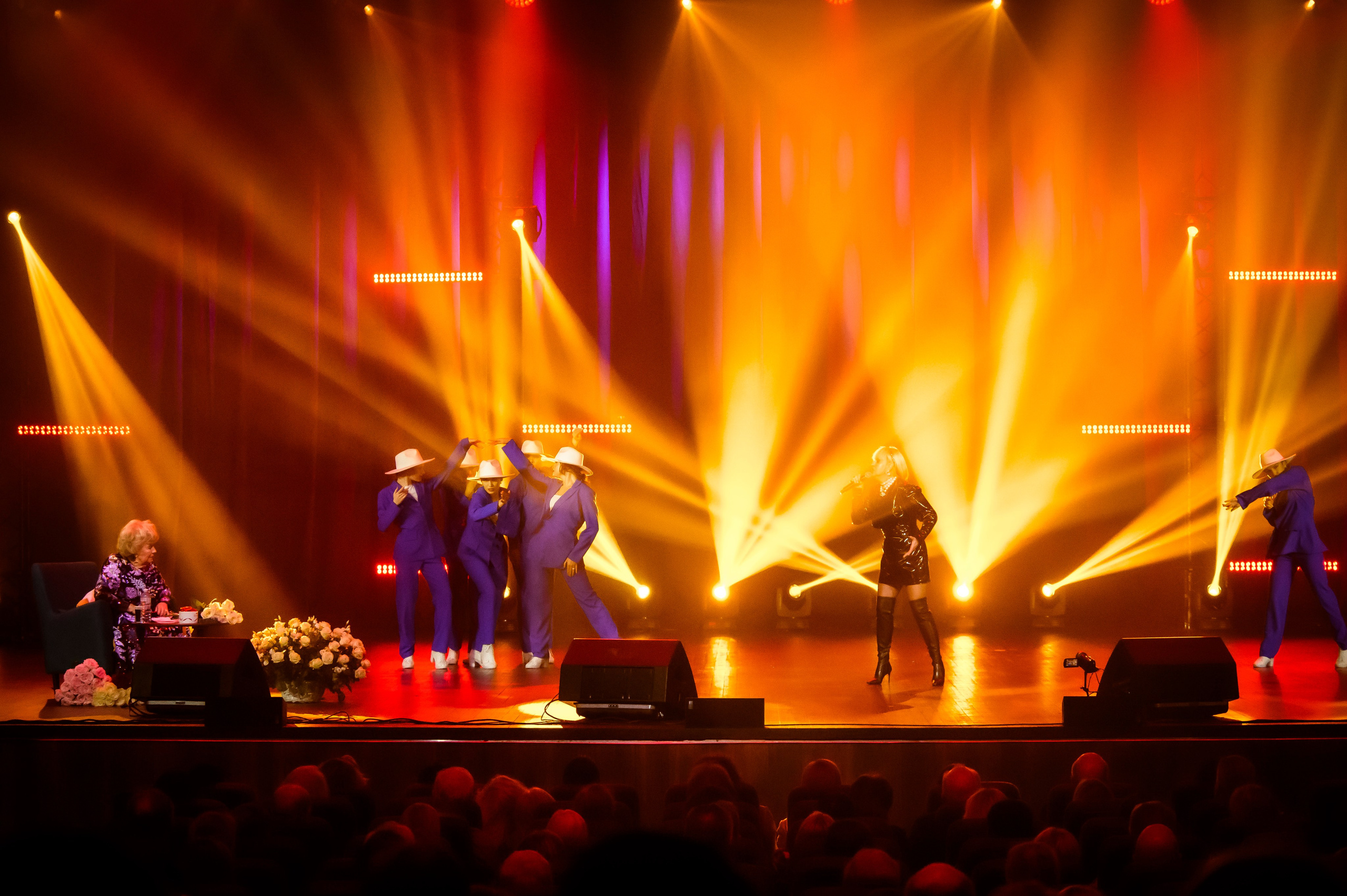 Лариса Рубальская — КЗ «Москва», Остров мечты. Бренд-фотограф для экспертов и блогеров в Москве Влада Горбовская