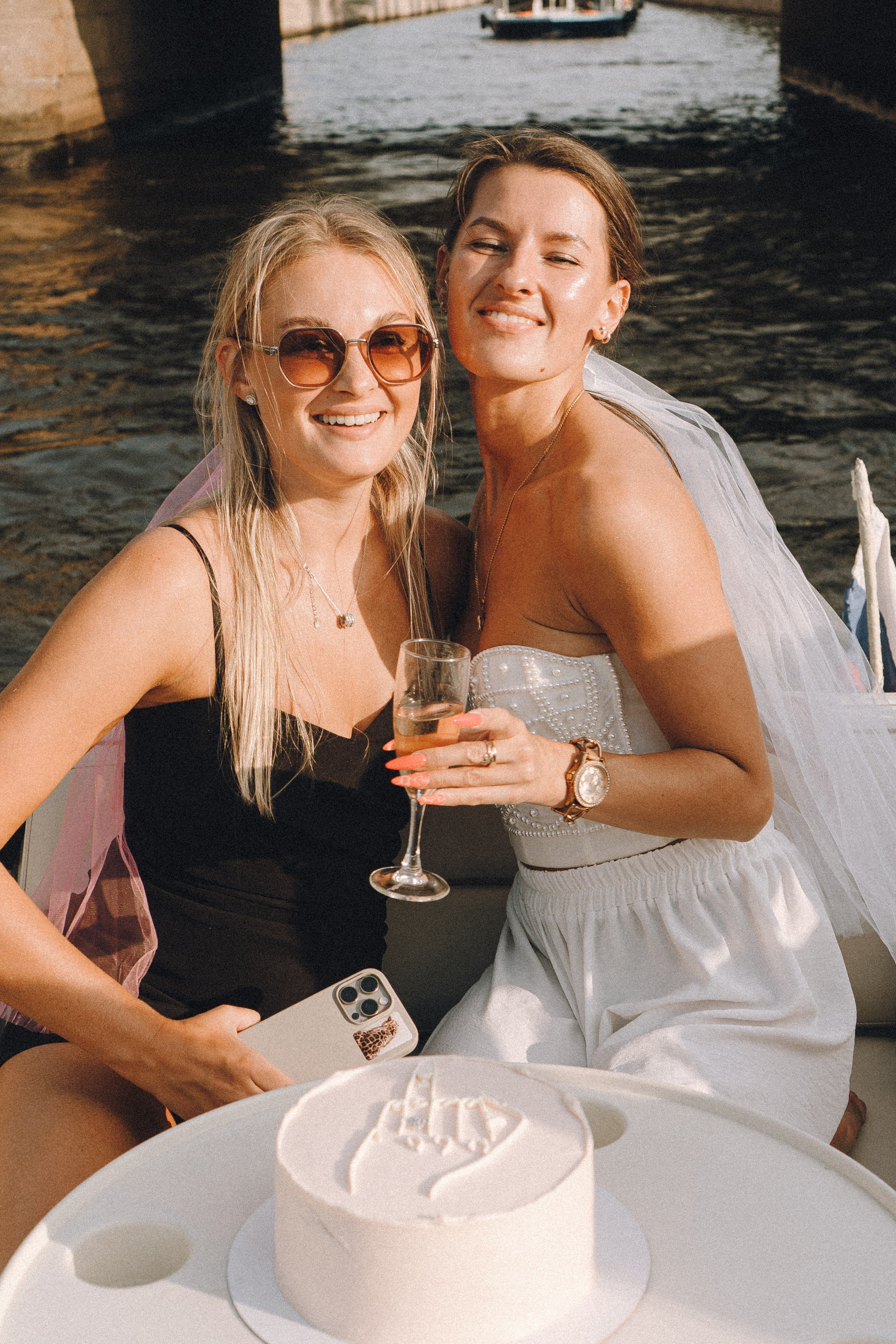 ДЕВИЧНИК НА КАТЕРЕ. Профессиональный фотограф, Санкт-Петербург — Виктория Богомолова