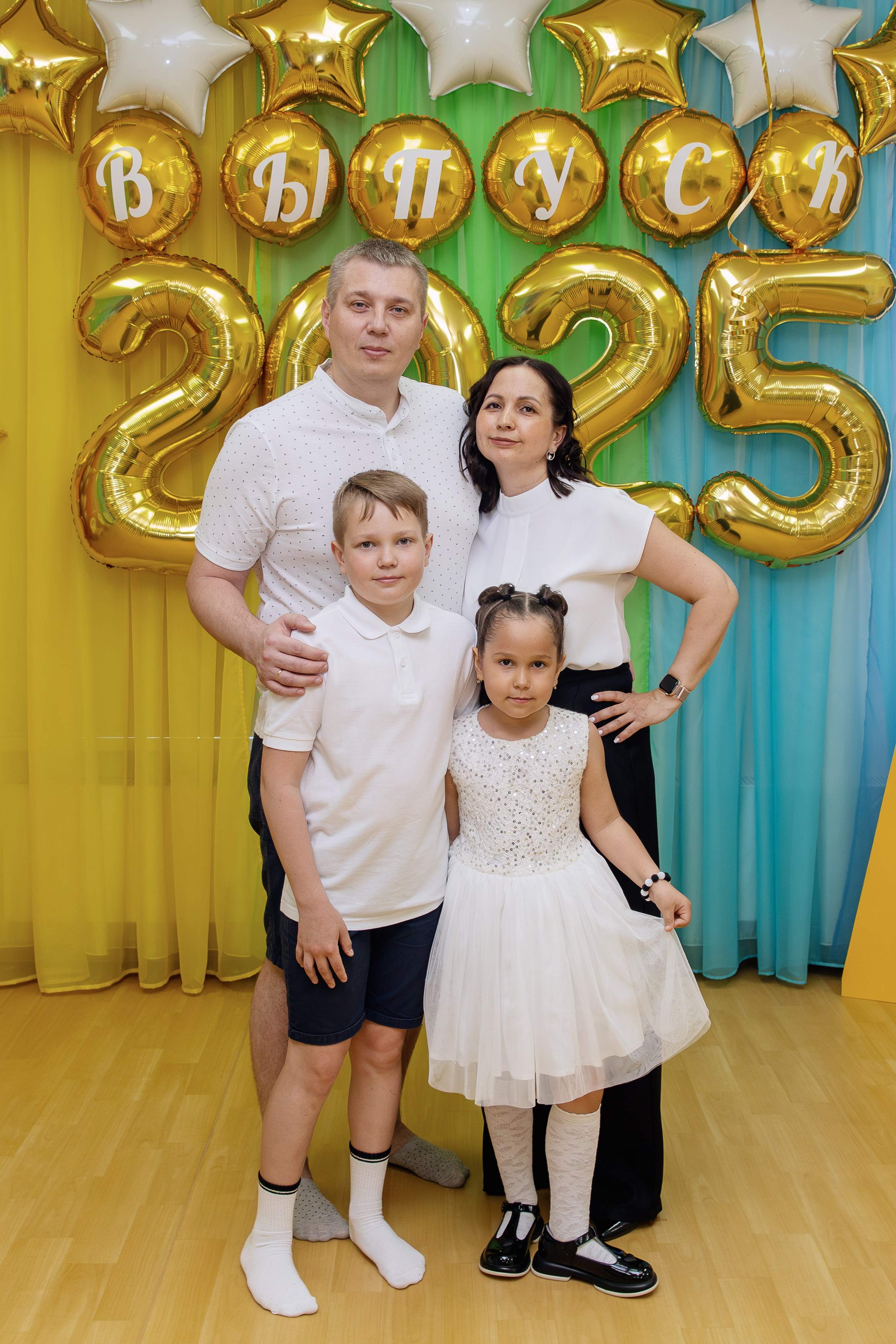 Фото и видео на выпускной в школе и детском саду. Свадебный, семейный видеограф и фотограф в Екатеринбурге Николай Рыков