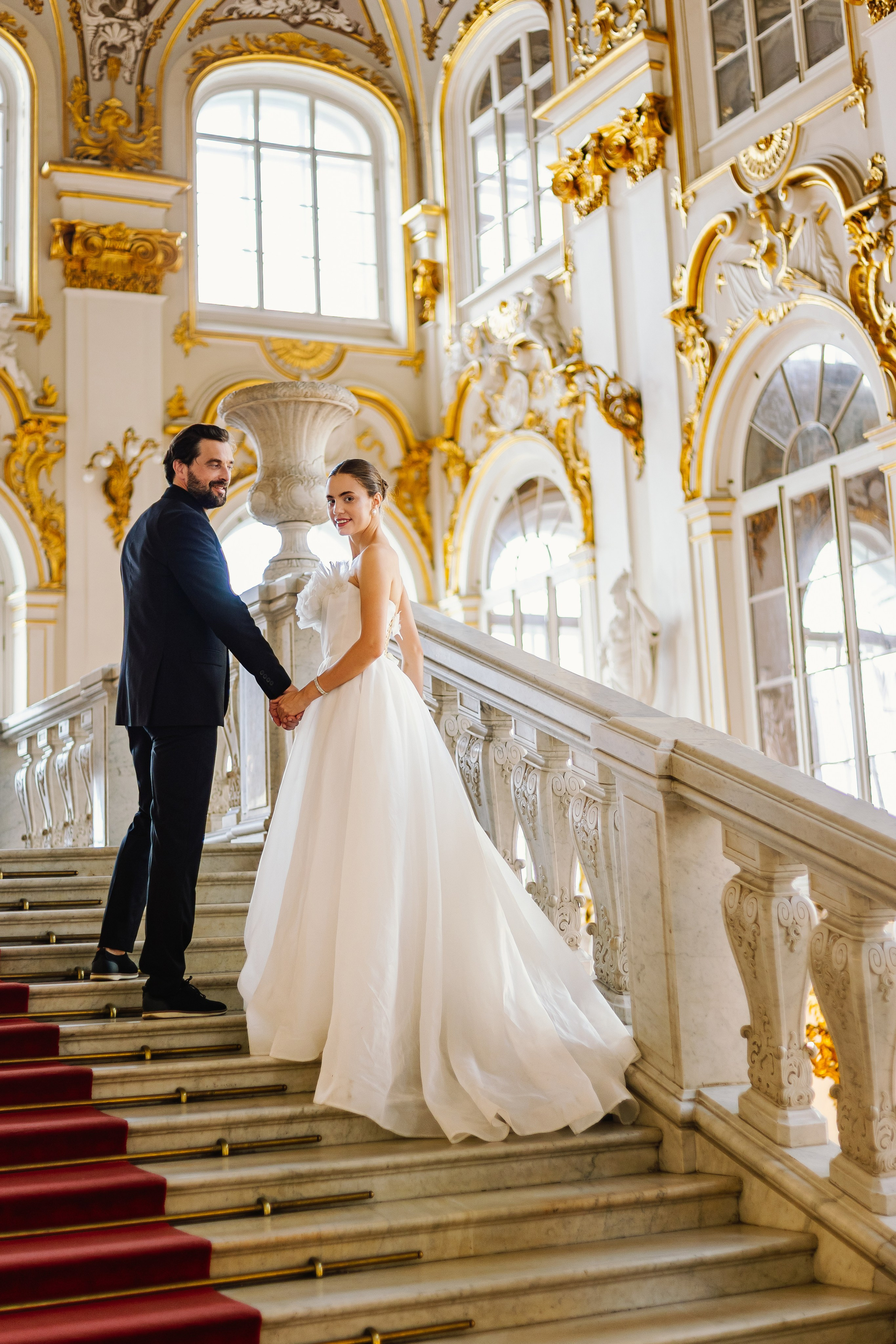 Анонс. Свадебная фотосессия в Эрмитаже. Фотограф и видеограф Москва. Свадебный фотограф, видеограф. Выпускные альбомы. Оживающие альбомы