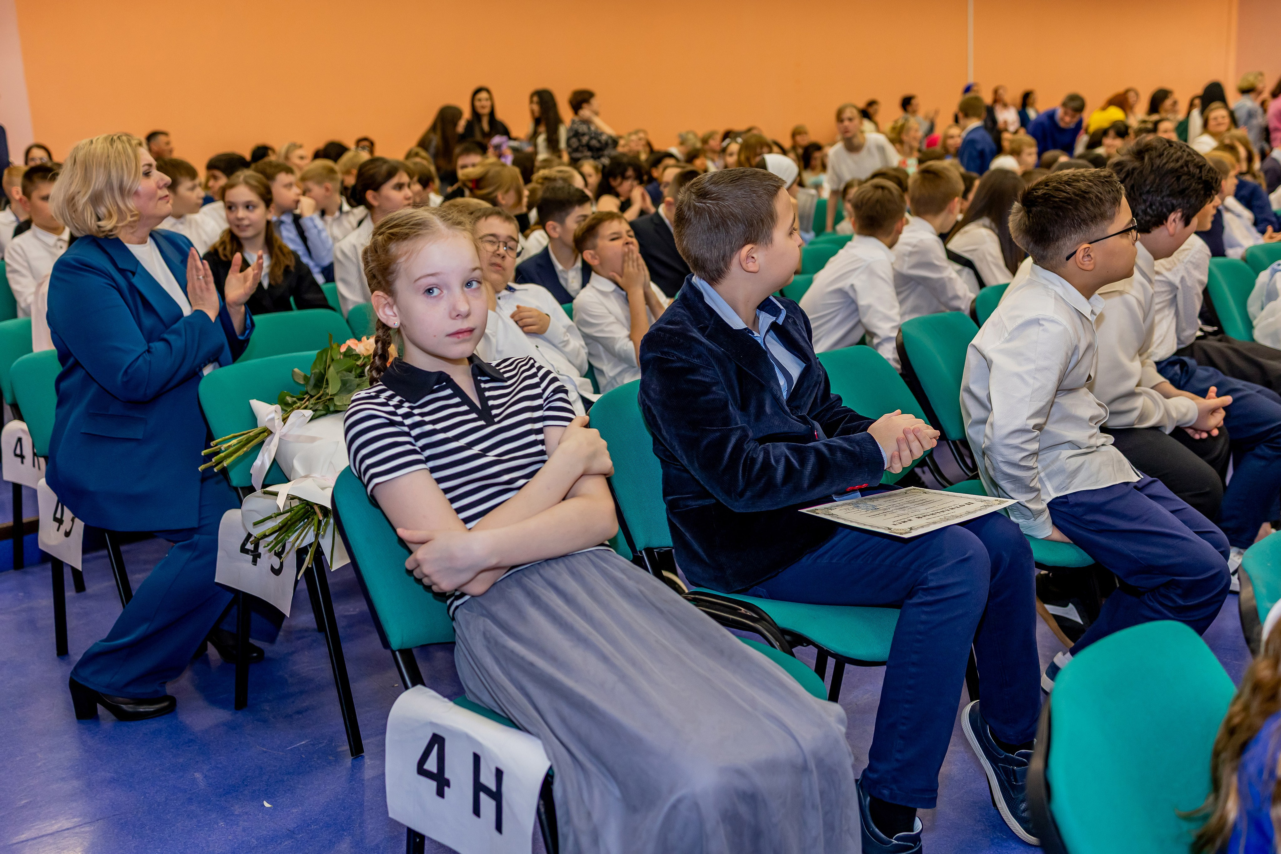 Выпускной праздник в начальной школе. Фотограф и видеограф Москва. Свадебный фотограф, видеограф. Выпускные альбомы. Оживающие альбомы
