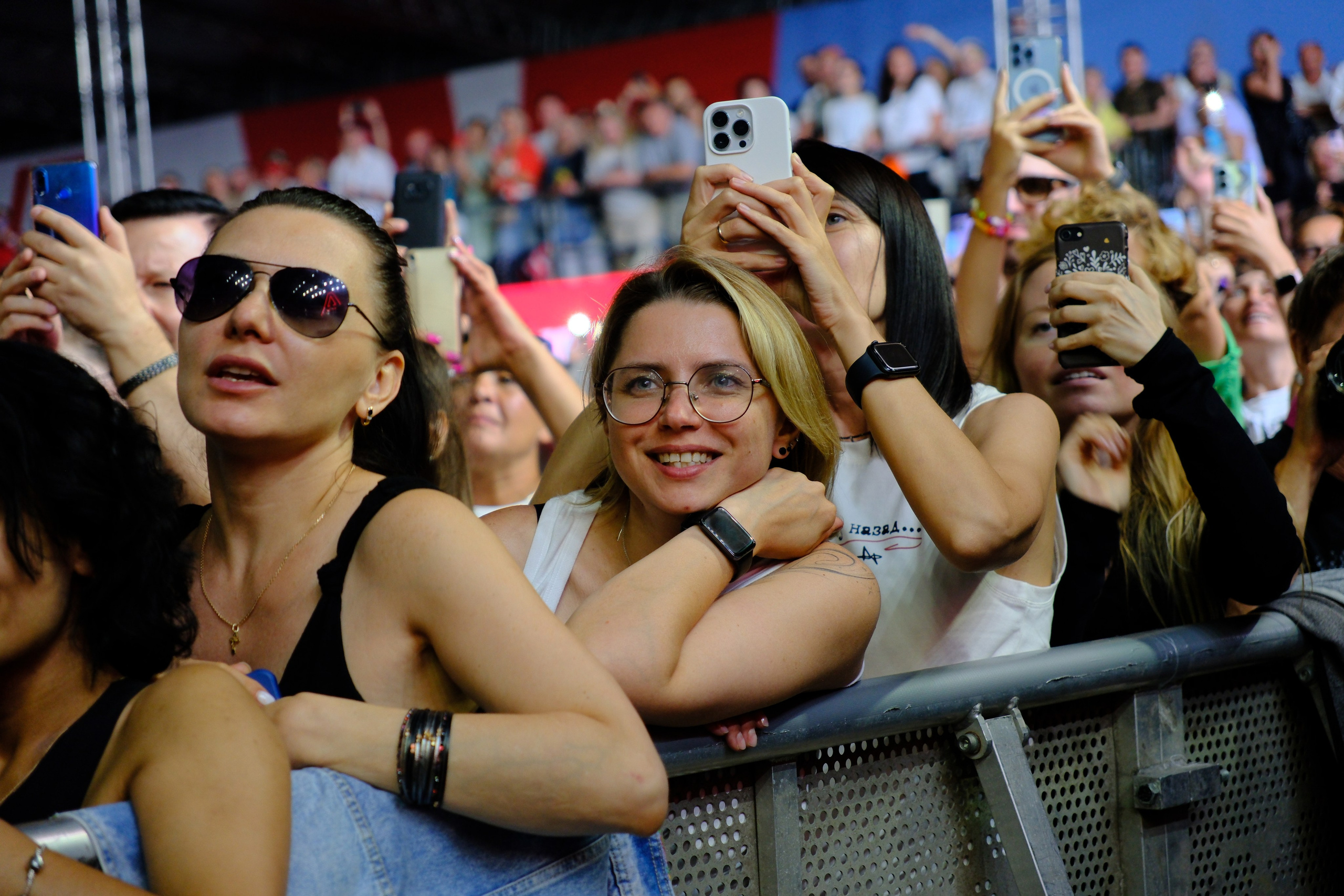 Диана Арбенина (группа «Ночные снайперы») — Москва, МТС Live Лето 2024. RedGeek - блогер и стручњак за образовање и ИТ Кирил Ситнов