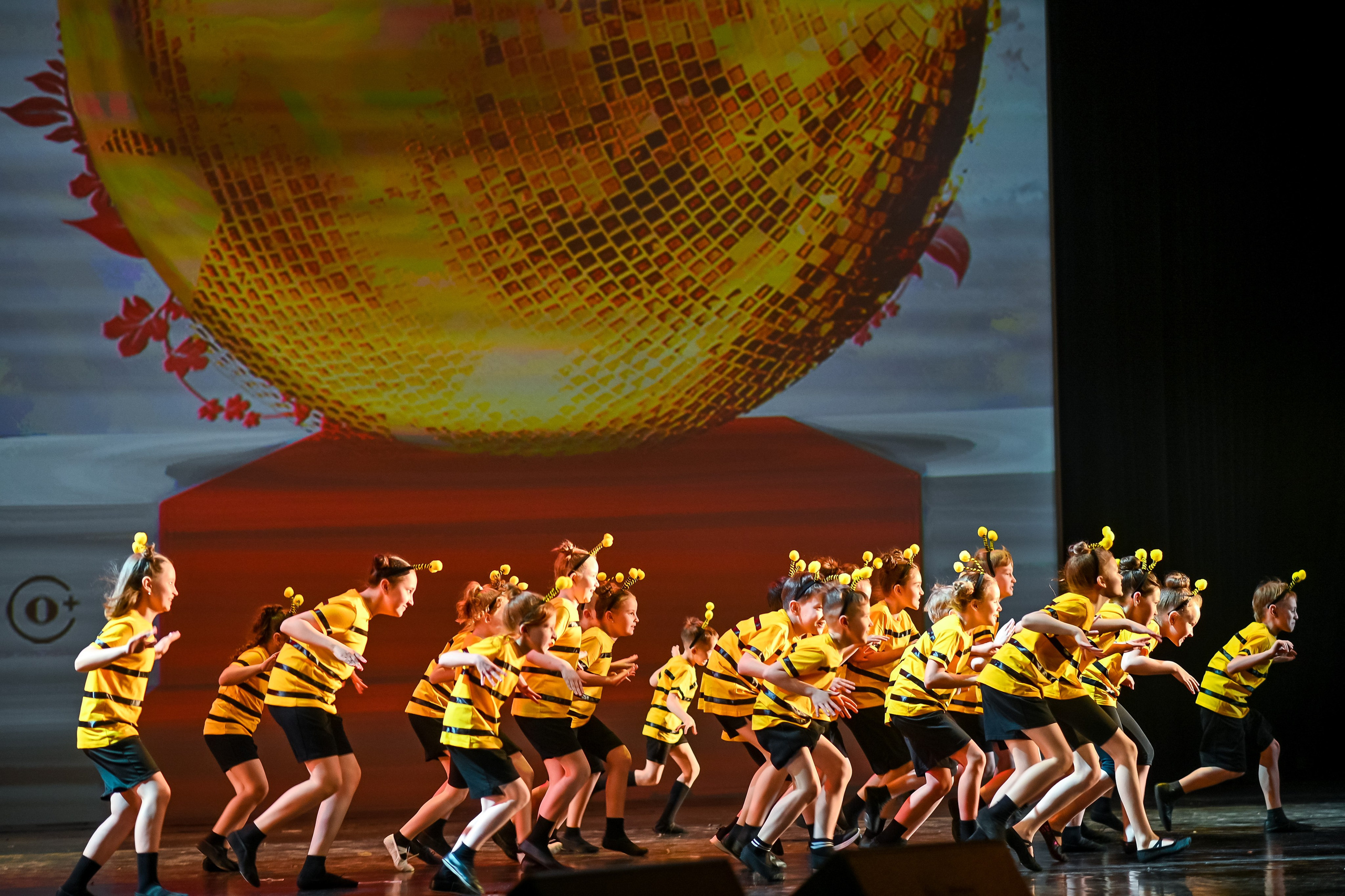 23 апреля, часть 3, БКЗ Октябрьский, г. Санкт-Петербург. Золотое яблочко