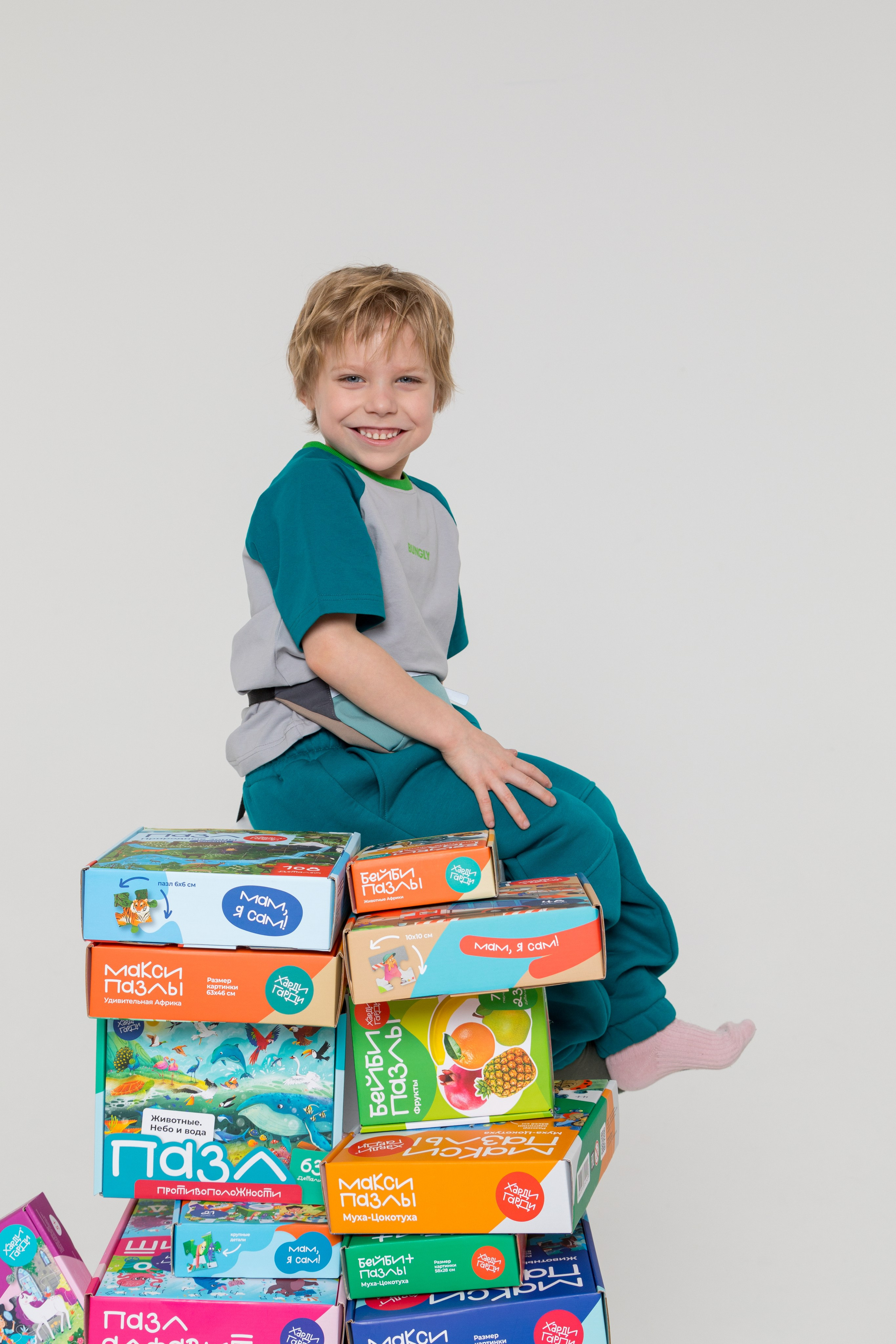 Имиджевая и каталожная съёмка для бренда детских пазлов. Детский и контент фотограф Надя Волкова Санкт-Петербург