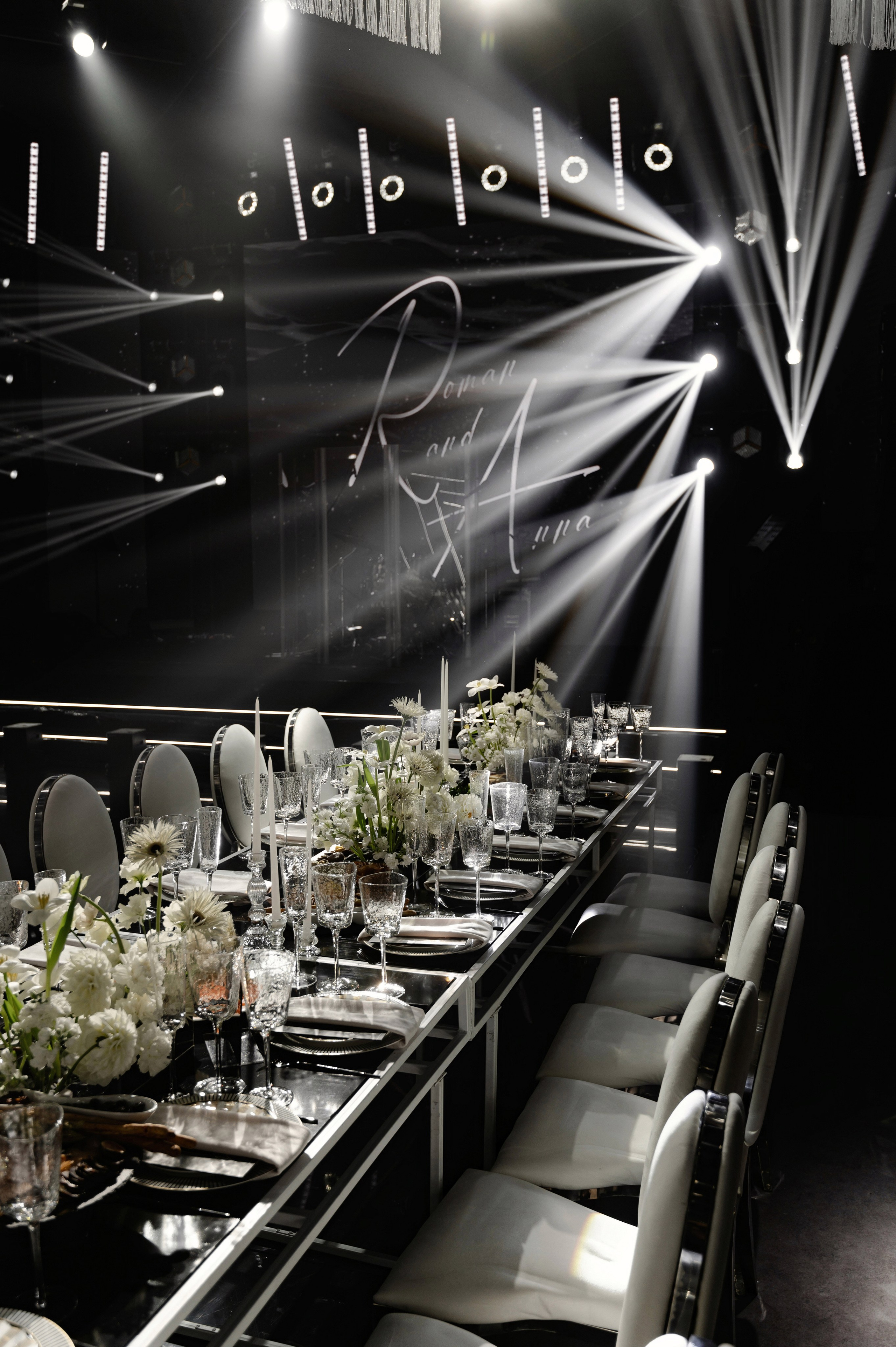 Свадебный день Романа и Анны в комплексе Пересвет Арена. Свадебный фотограф в Ростове Максимов Максим