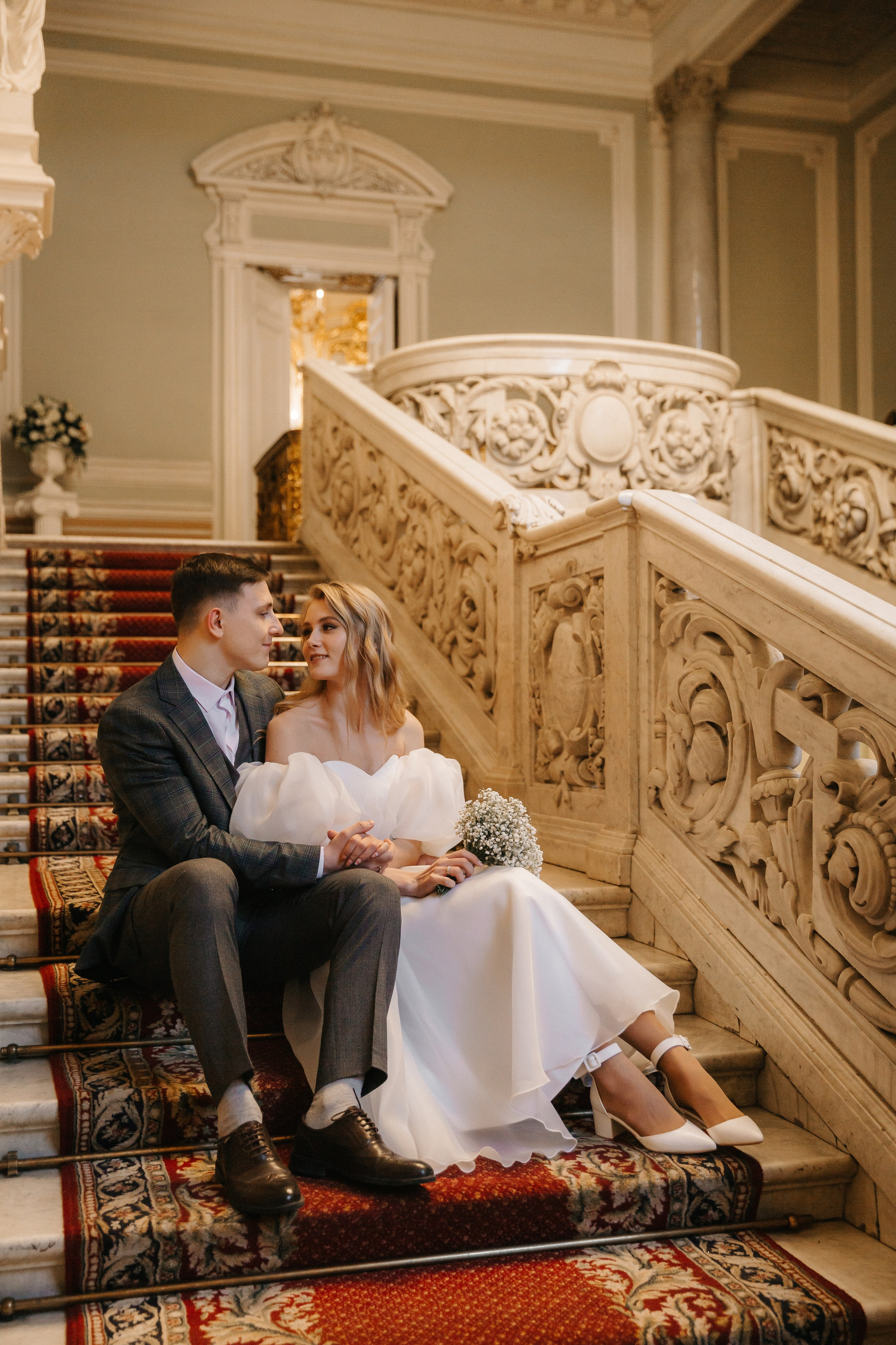 ДВОРЕЦ № 1 | Март, Исаакий, Английская набережная. Свадебный фотограф в Санкт-Петербурге Полина Корзухина