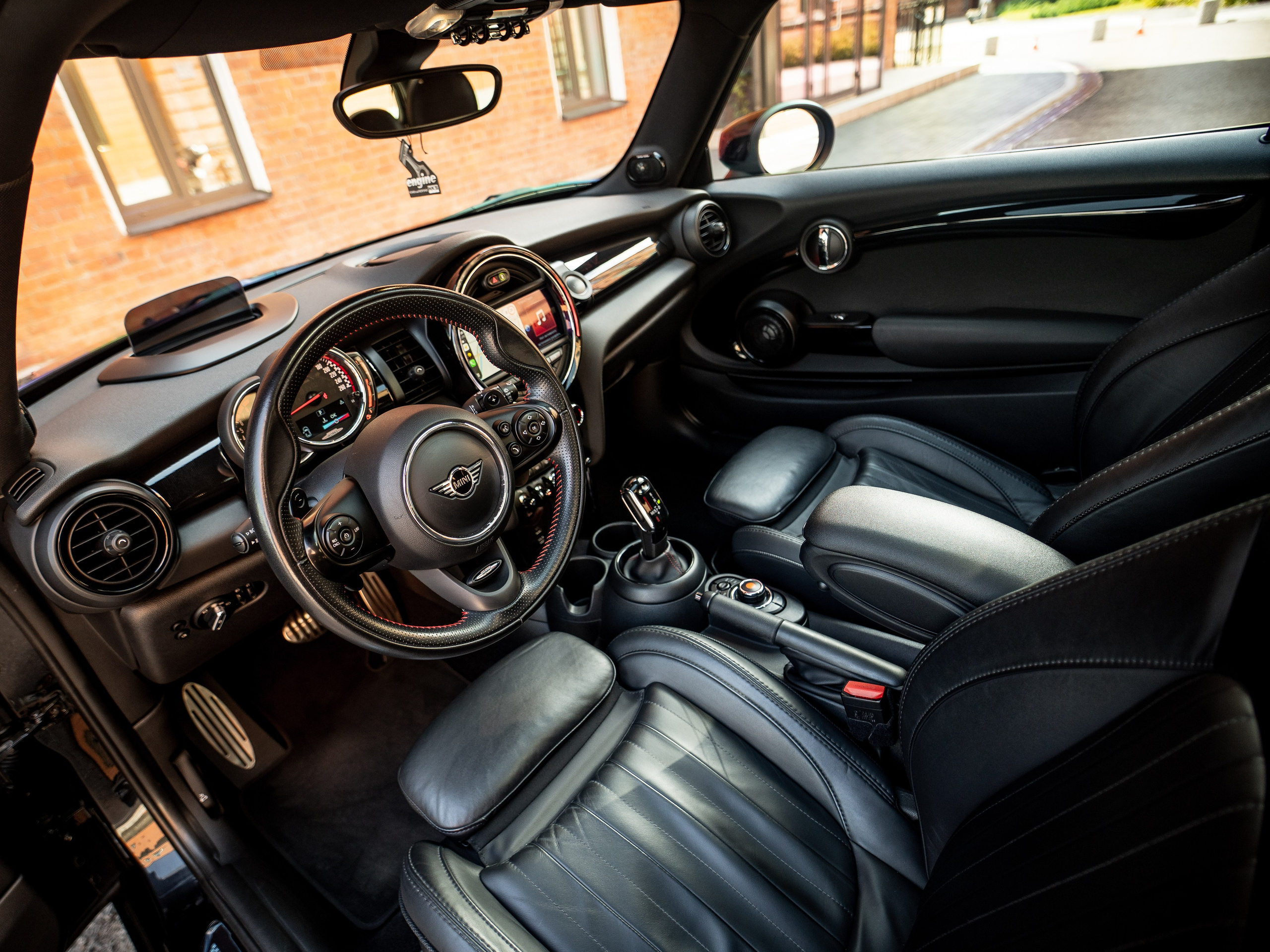 MINI JCW FOR SALE. Opasnophoto