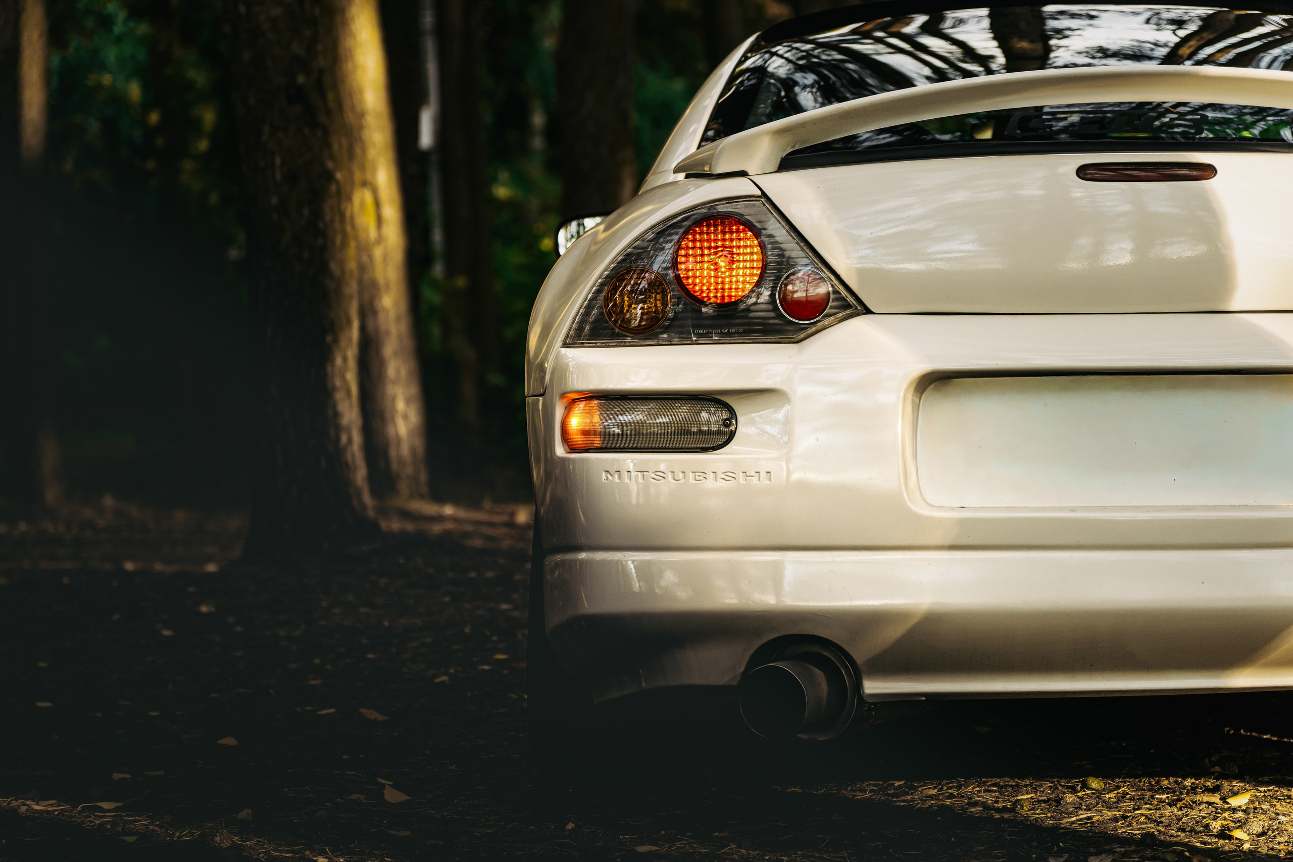 Mitsubishi eclipse. Opasnophoto