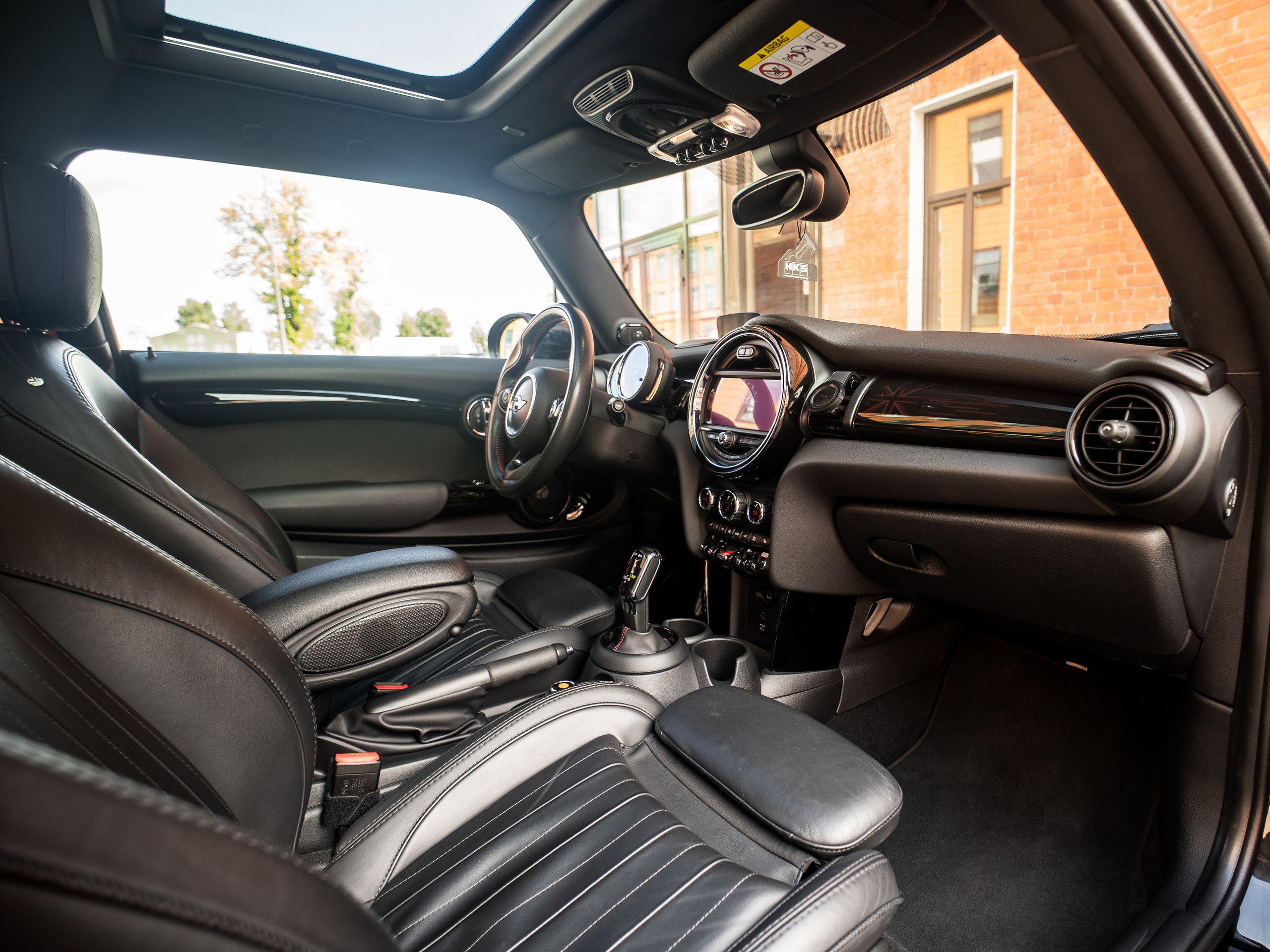 MINI JCW FOR SALE. Opasnophoto