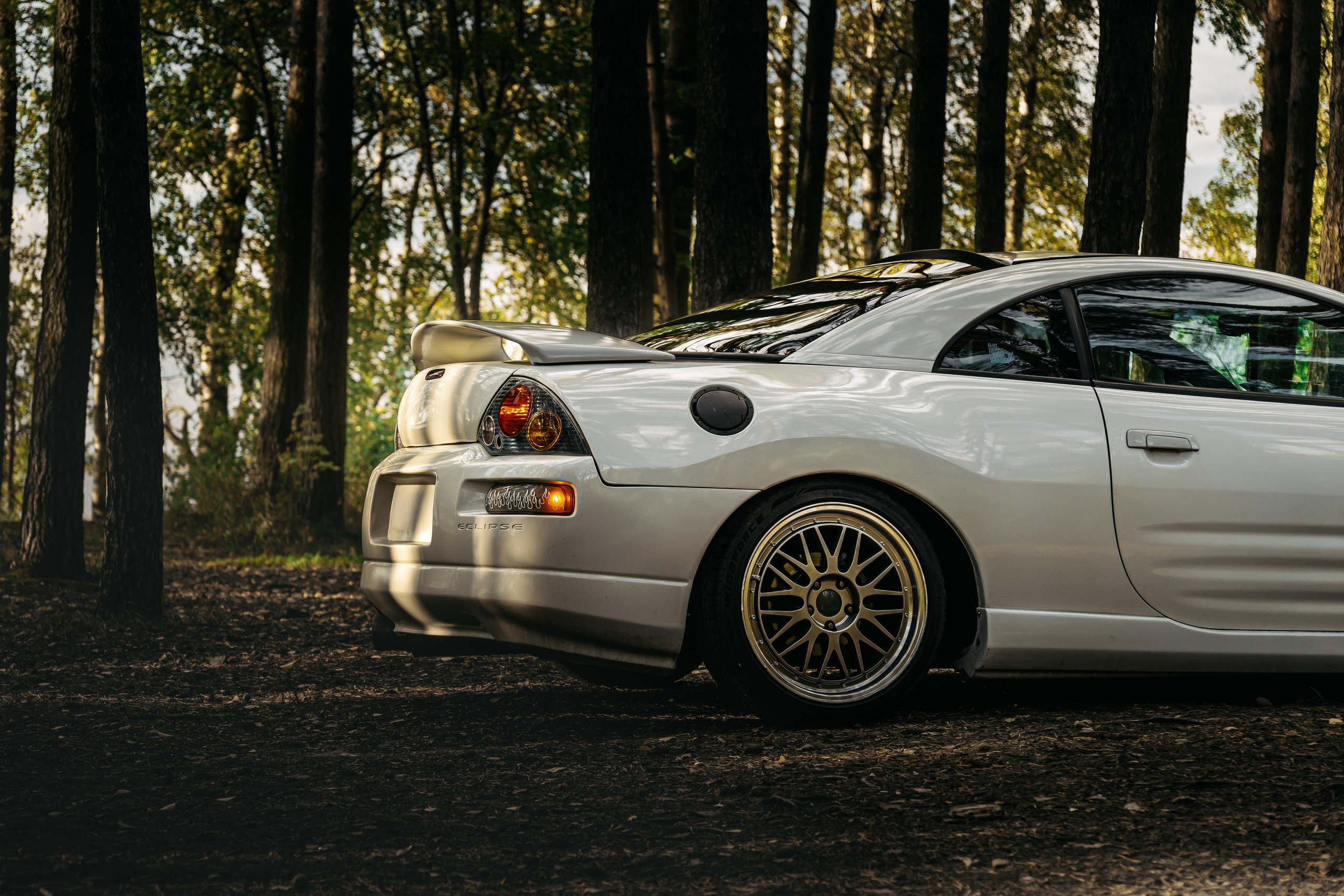 Mitsubishi eclipse. Opasnophoto