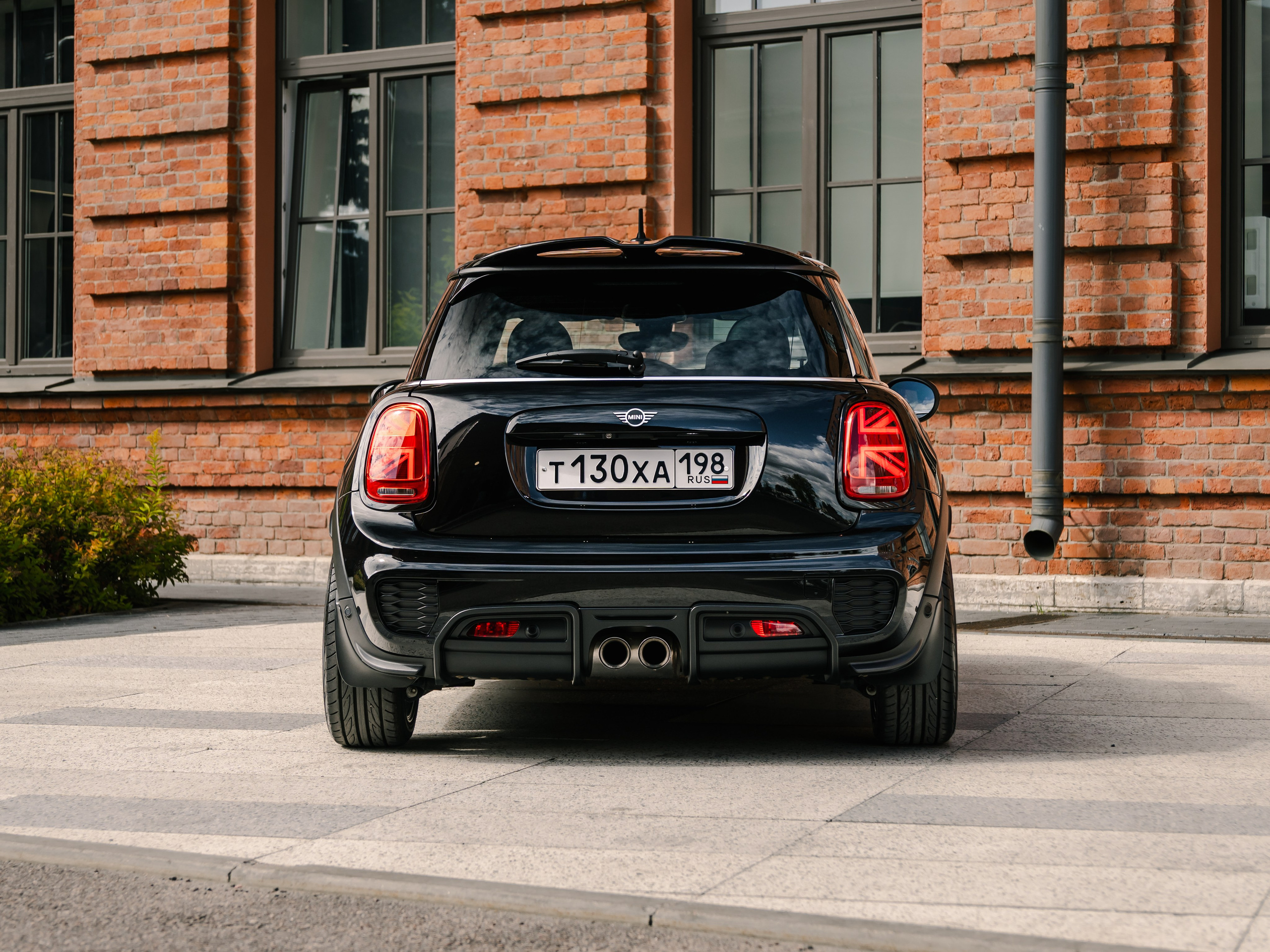 MINI JCW FOR SALE. Opasnophoto