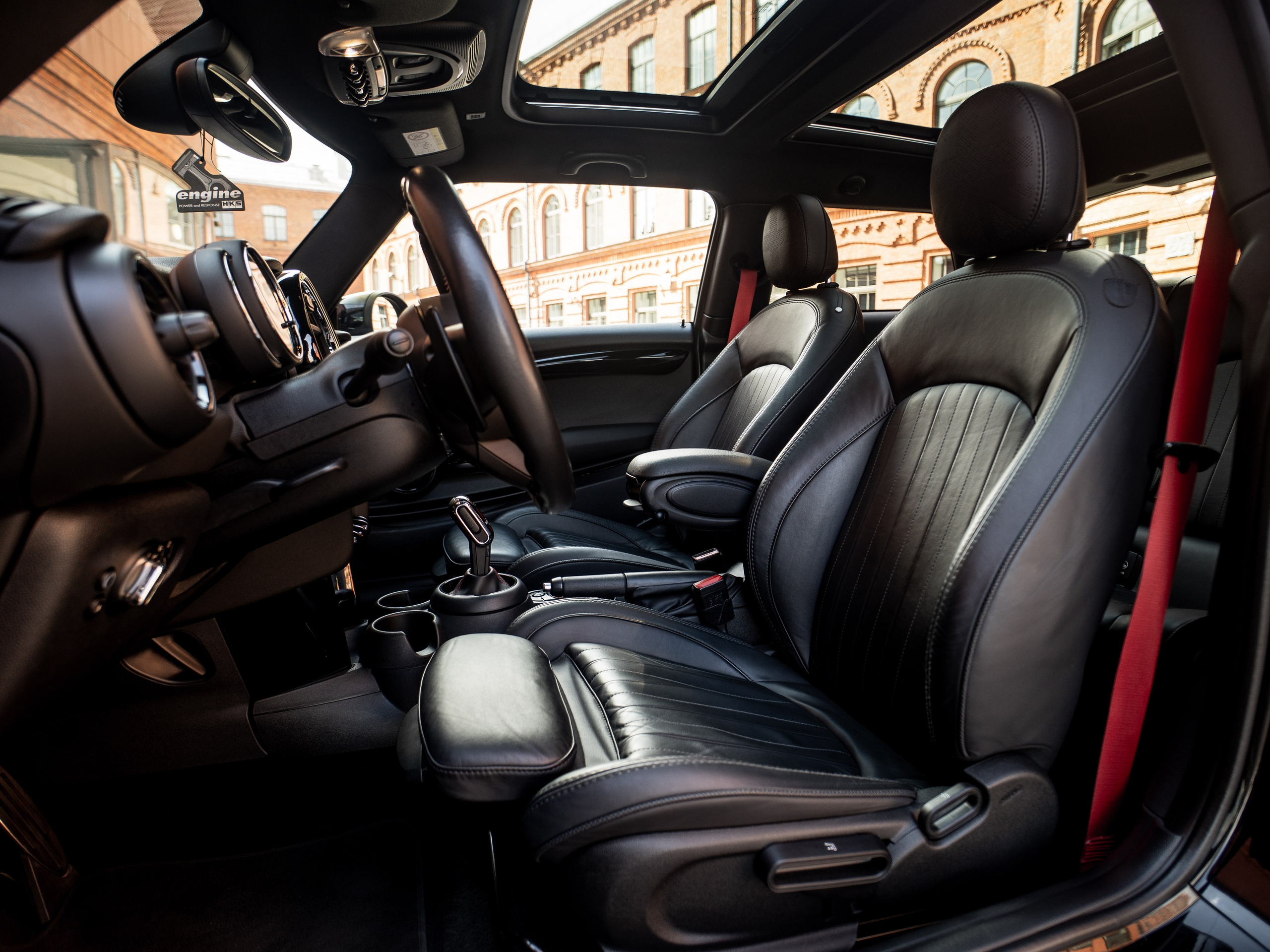 MINI JCW FOR SALE. Opasnophoto