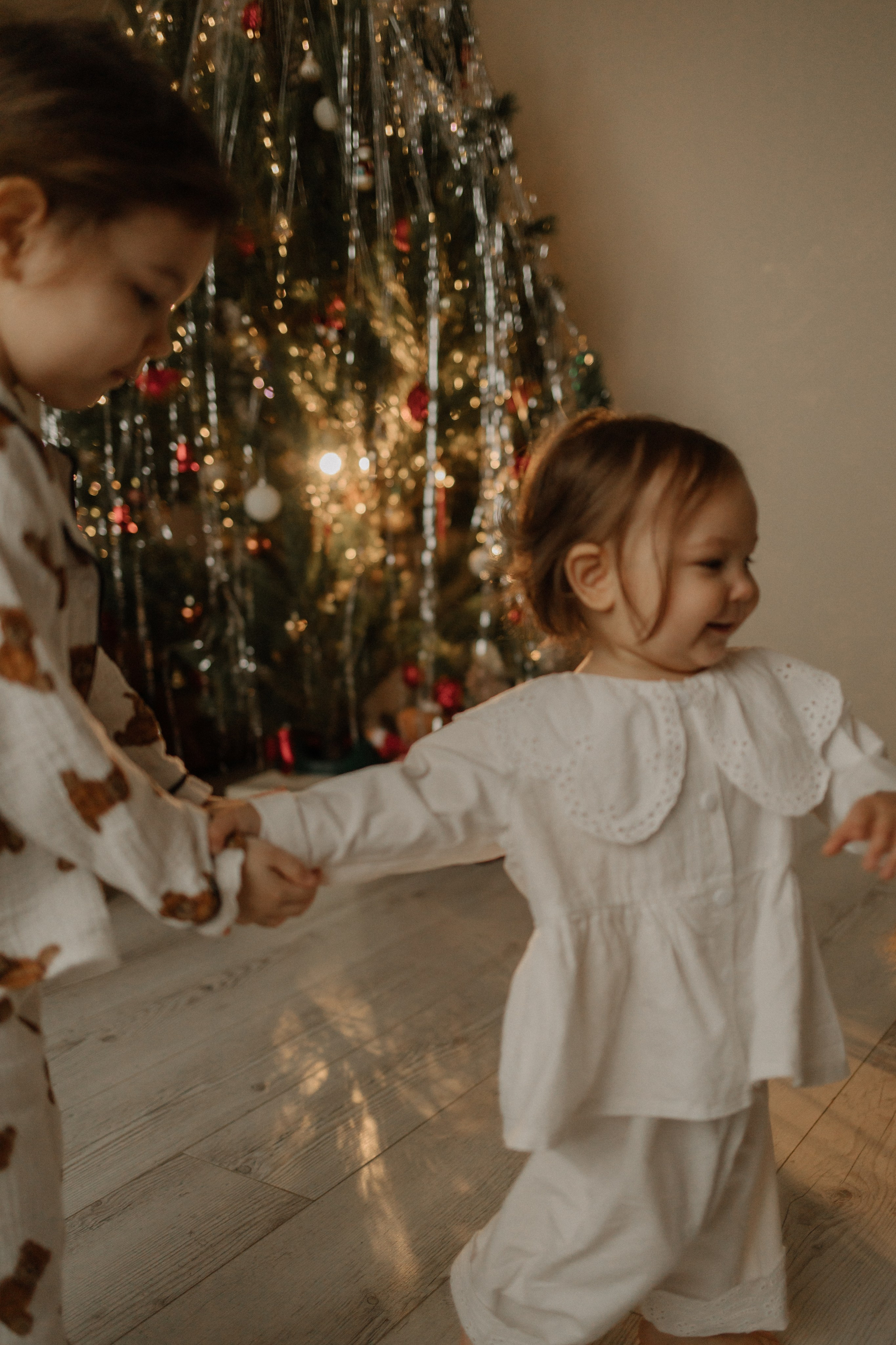 Виталий, Ксения, София, Мирослава и Маффин. Семейный фотограф в Москве Валерия Мясникова