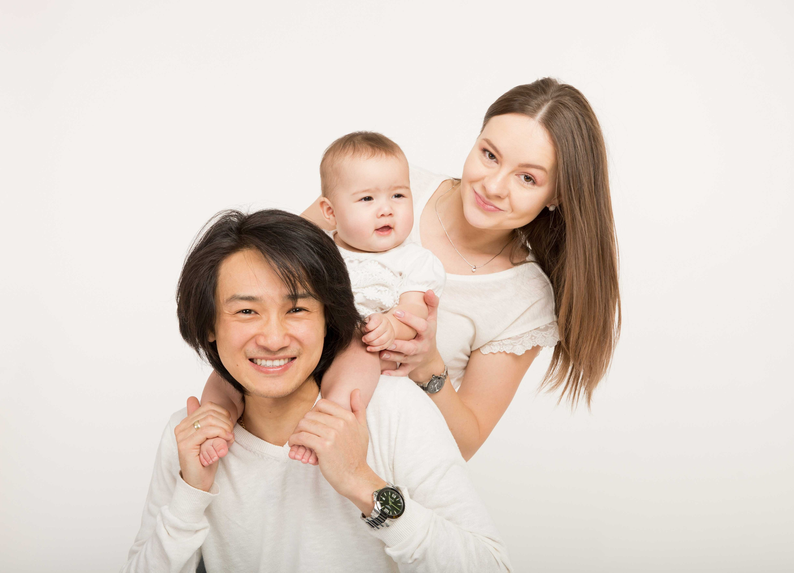 Фотосессия семейная. Фотостудия Алматы. Семейная и детская фотостудия Family studio.Фотограф Алматы