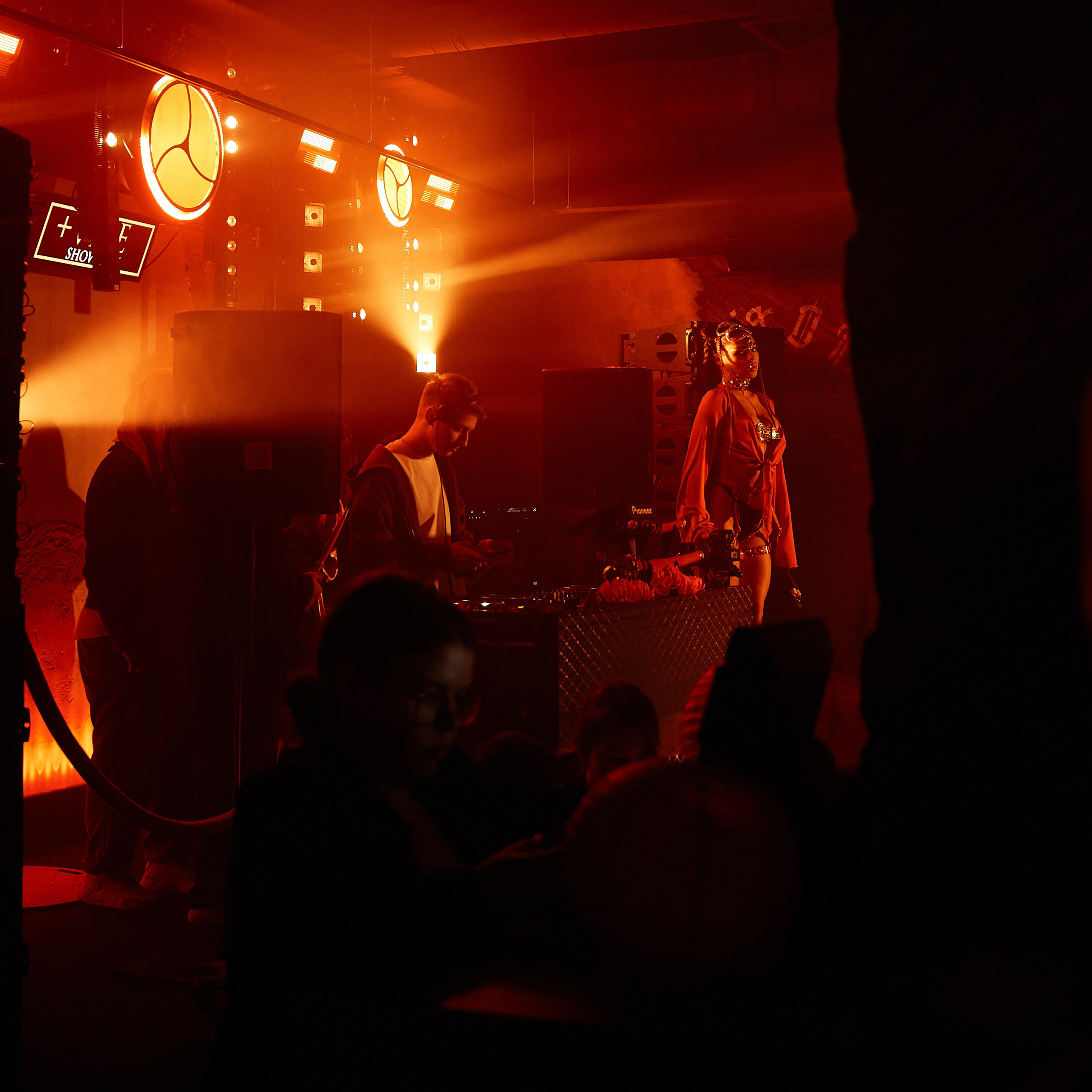 PLUS VIBE Party. Репортажный фотограф в Москве Дмитрий Масленников