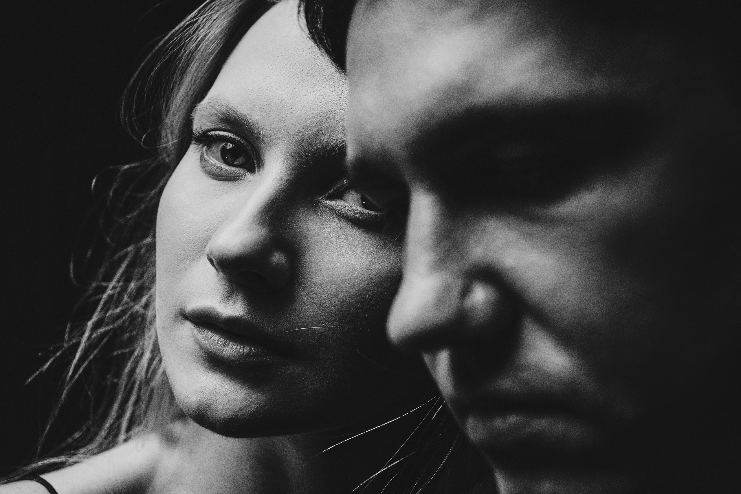 Страстная чб съемка пары. Фотограф Пенза