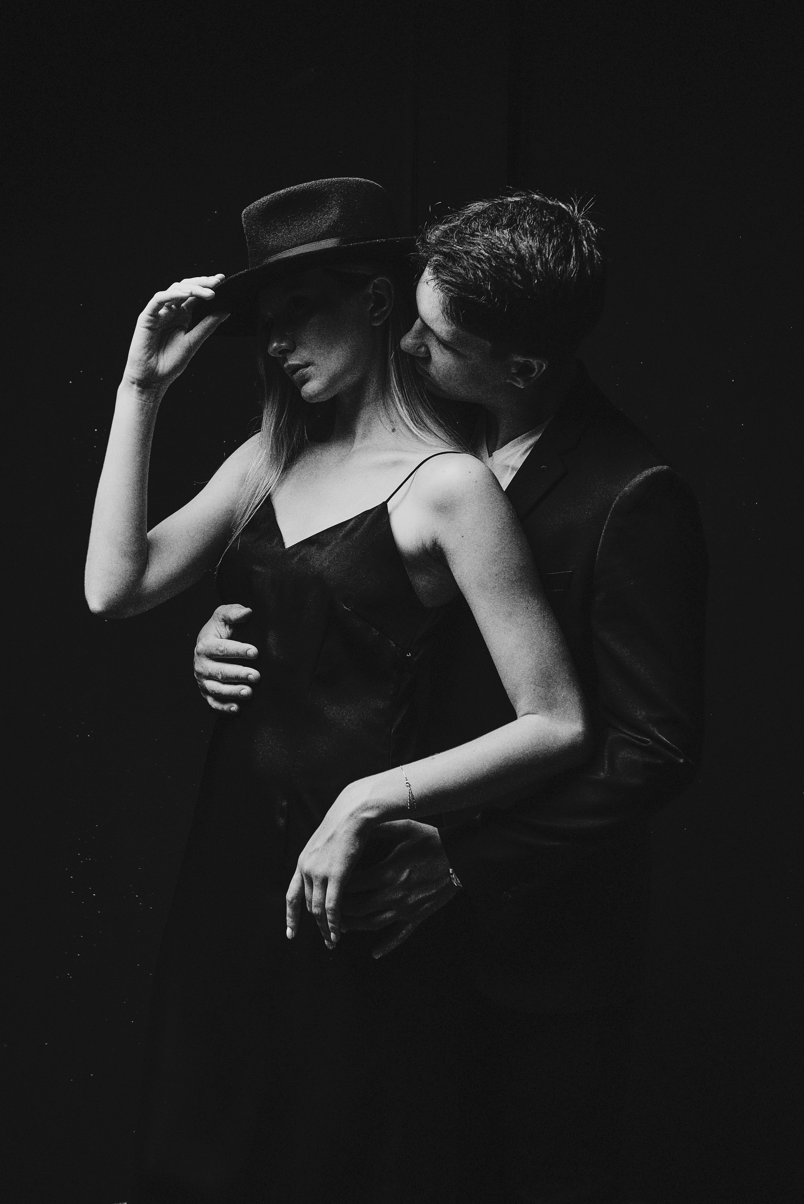 Он и она чб съемка для парня и девушки. Пенза