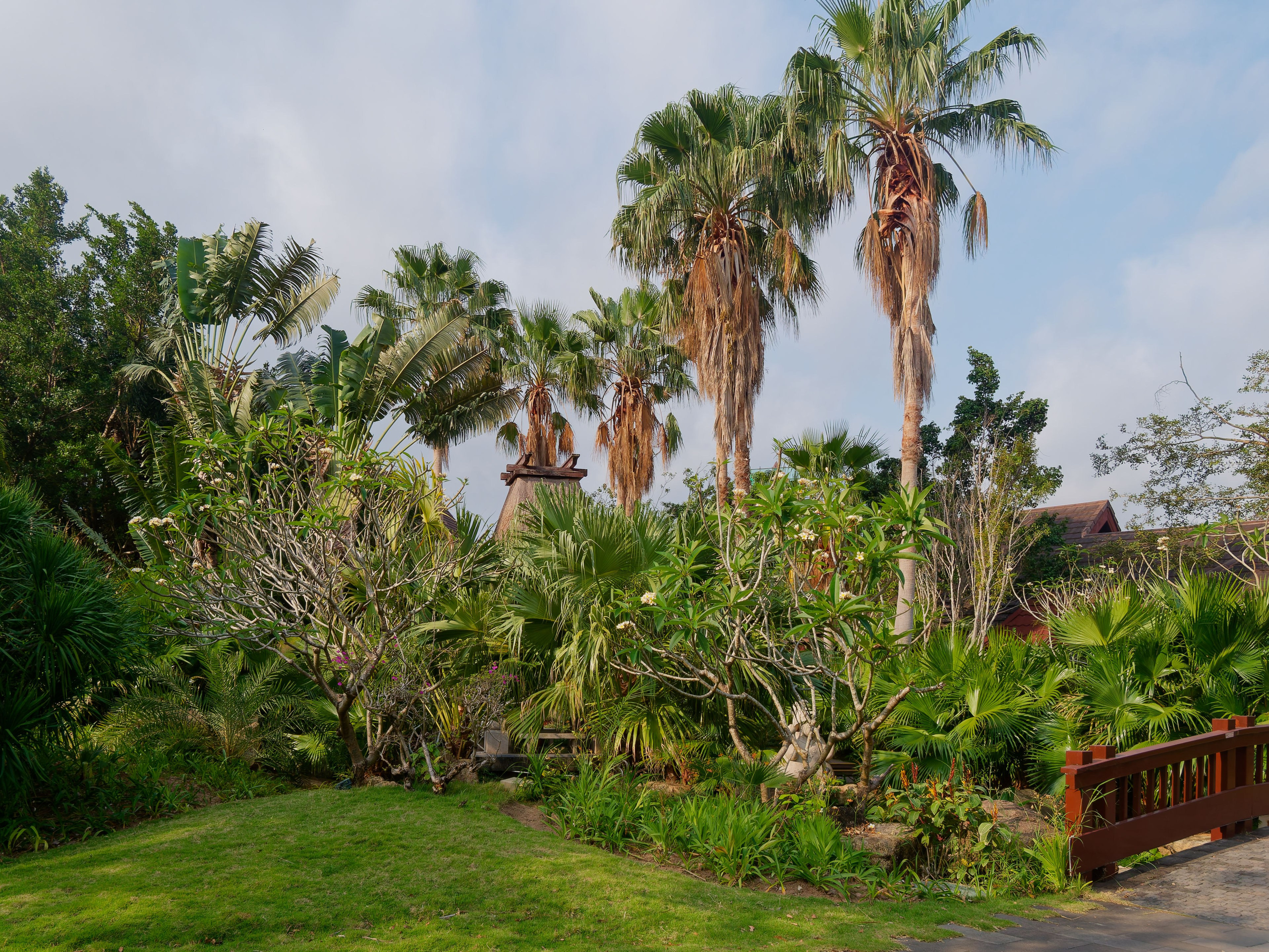 Хайнань 2026, отель «Stony Brook Villa Jianguo Resort Sanya 4*». Фотопрогулки по Миру