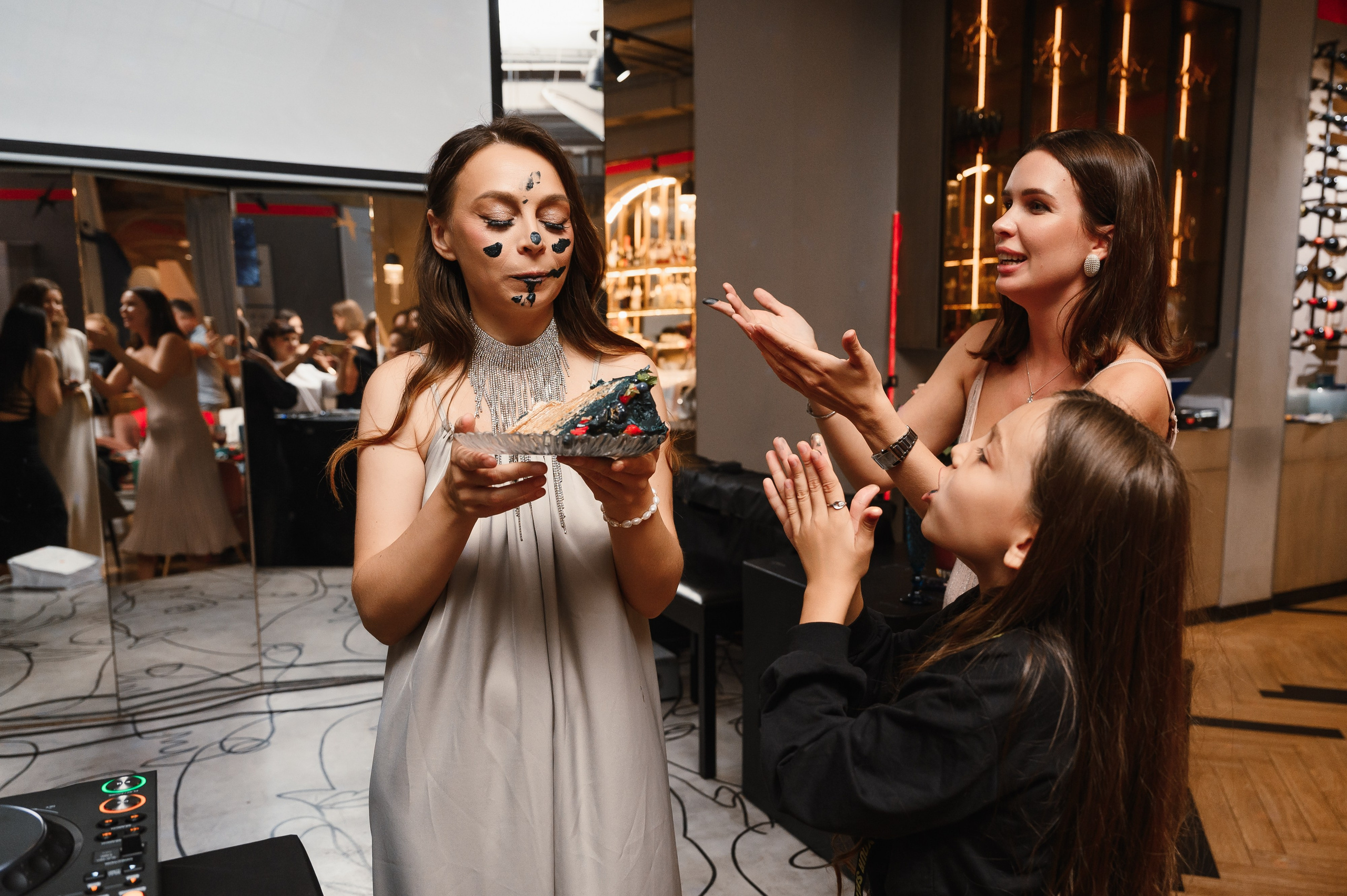 День рождения в формате выступления. Wedding and family photographer USA