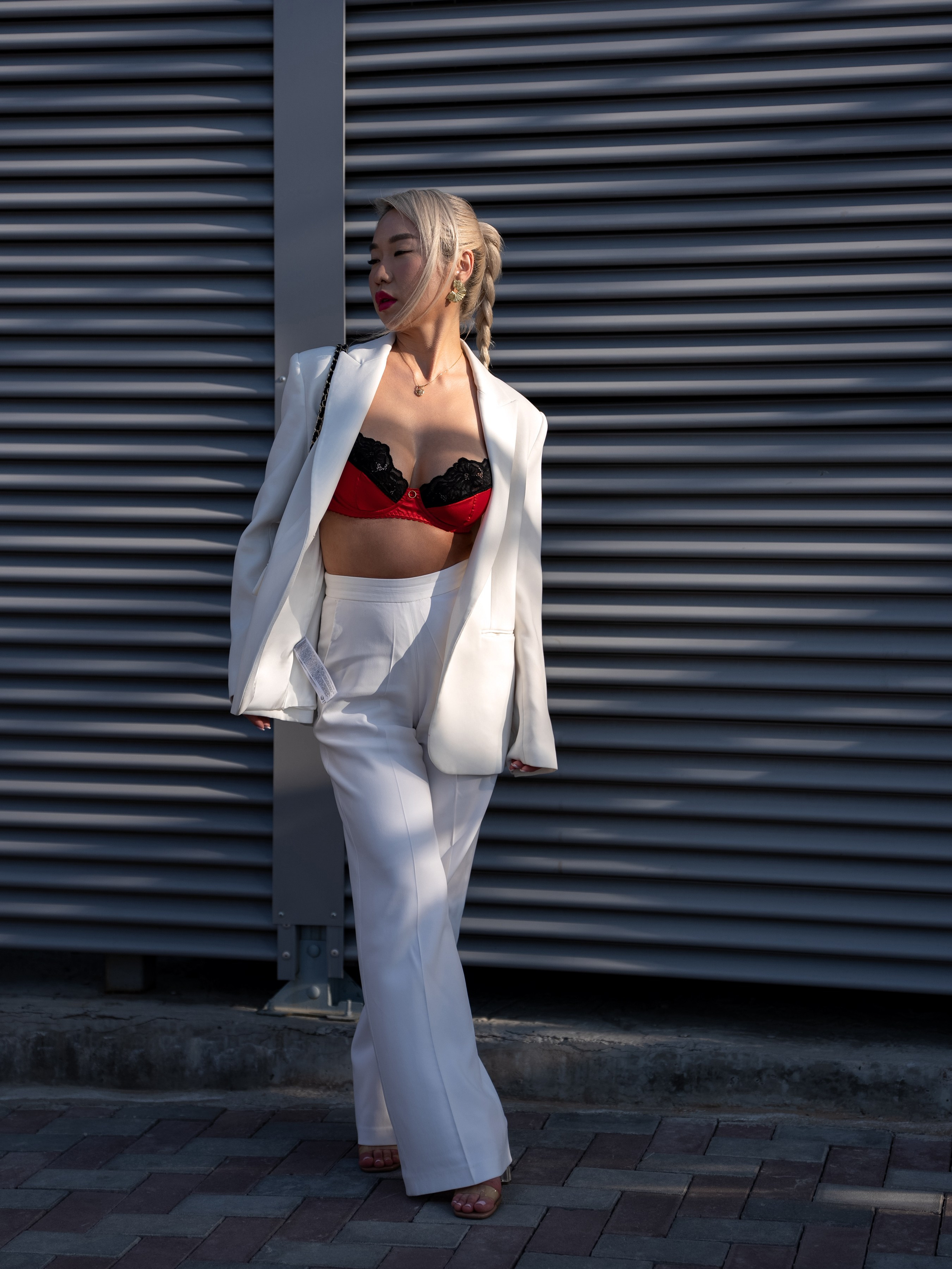Visa Fashion Week Almaty Pre-Fall 2026 April StreetStyle Day 2. Сайт Алматинского НЮ АРТ, будуар и фэшн фотографа Дениса Карпенко