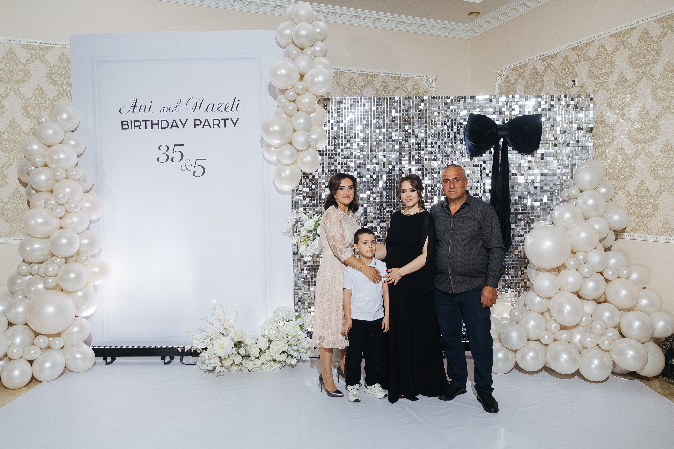 Ани и Назели. 35&5 День рождения, «Янтарь». Фотограф в Красноярске Надежда Воскресенская