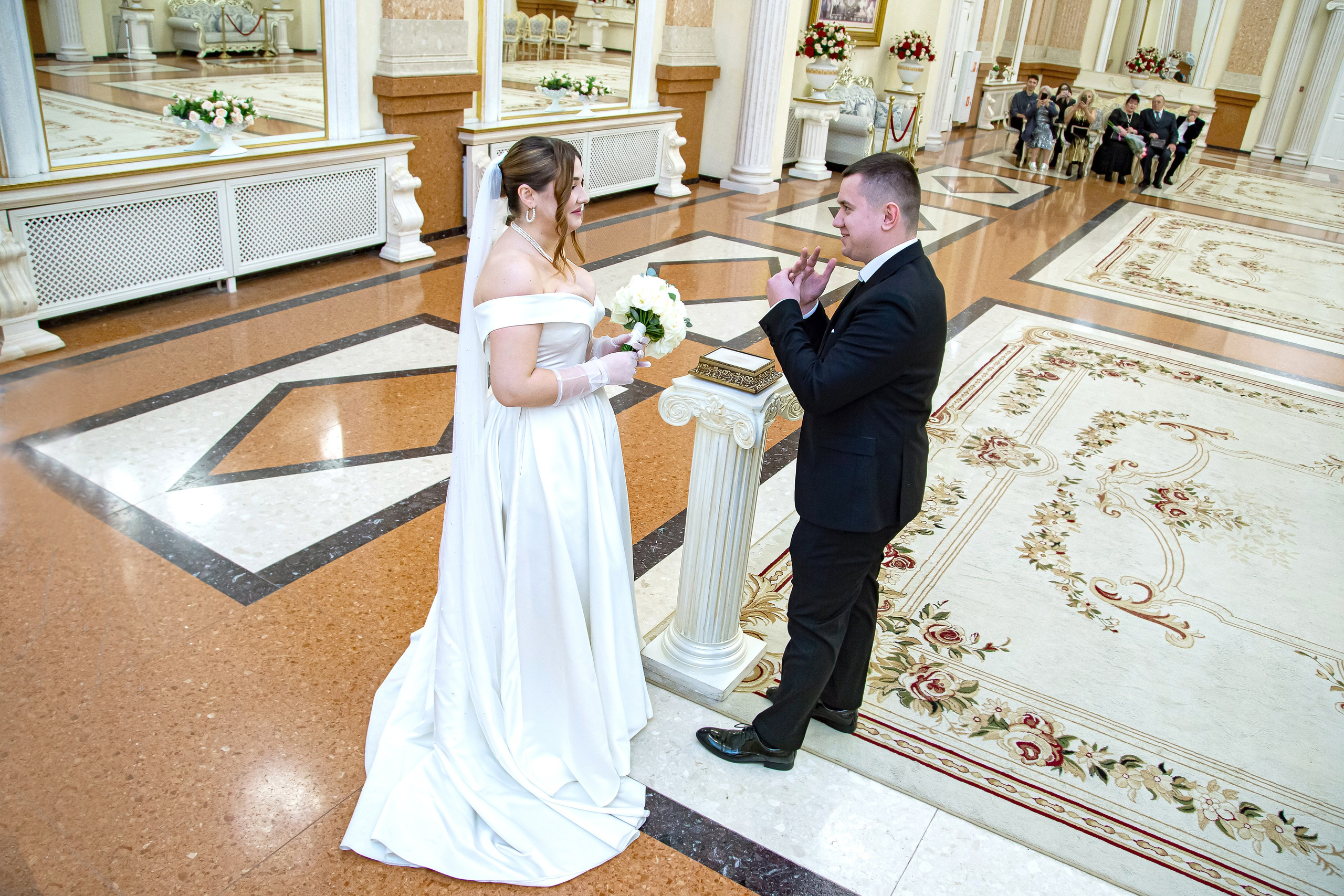 Свадебные фото. Фотограф Краснодара, фотограф в парке Галецкого.репортажный фотограф. детский фотограф, свадебный фотограф. профессиональный фотограф