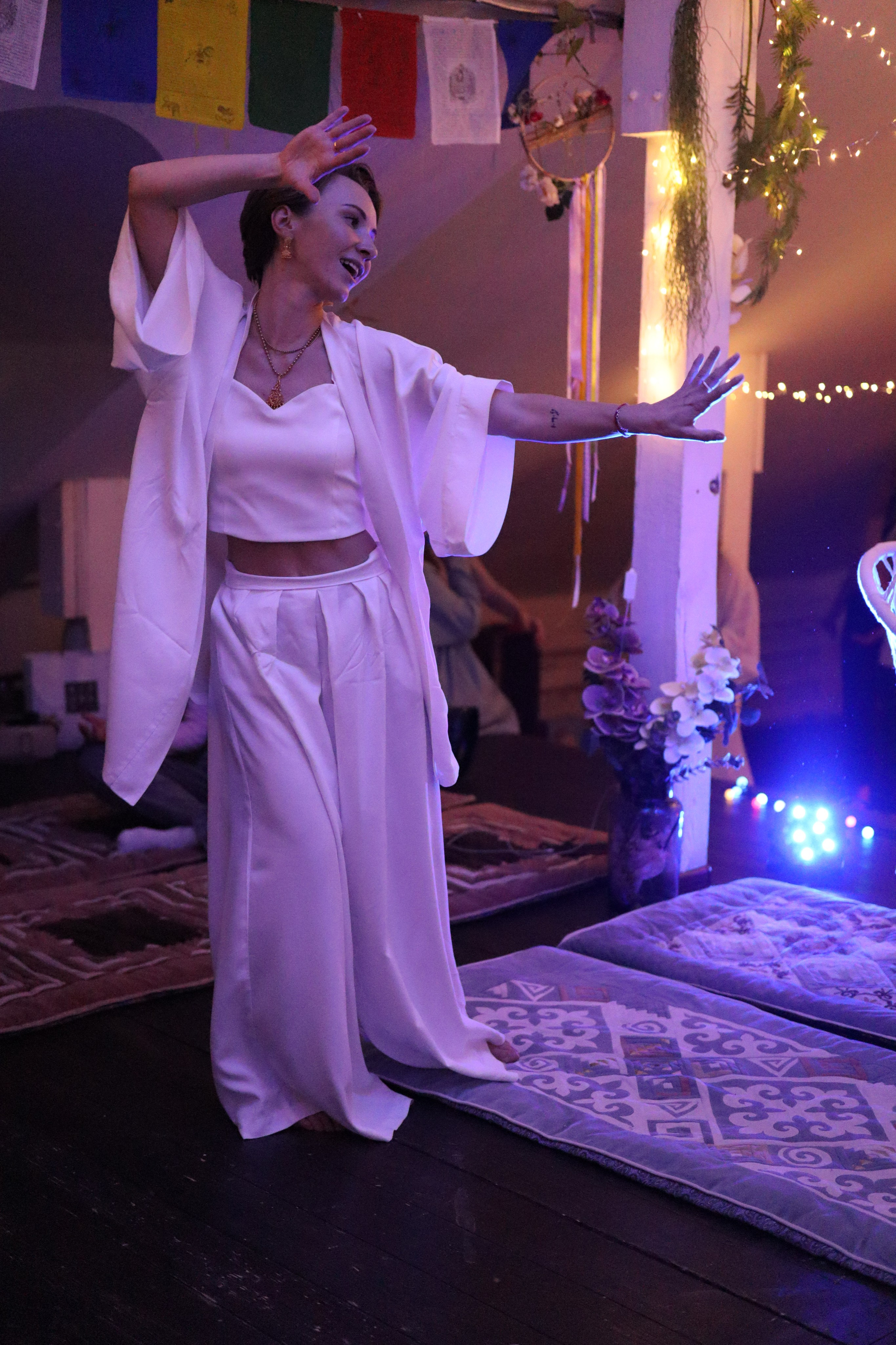 Bhakti Mantra. Photo Ninja